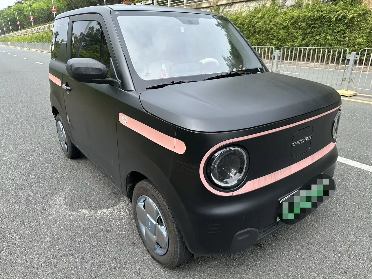 Geely panda