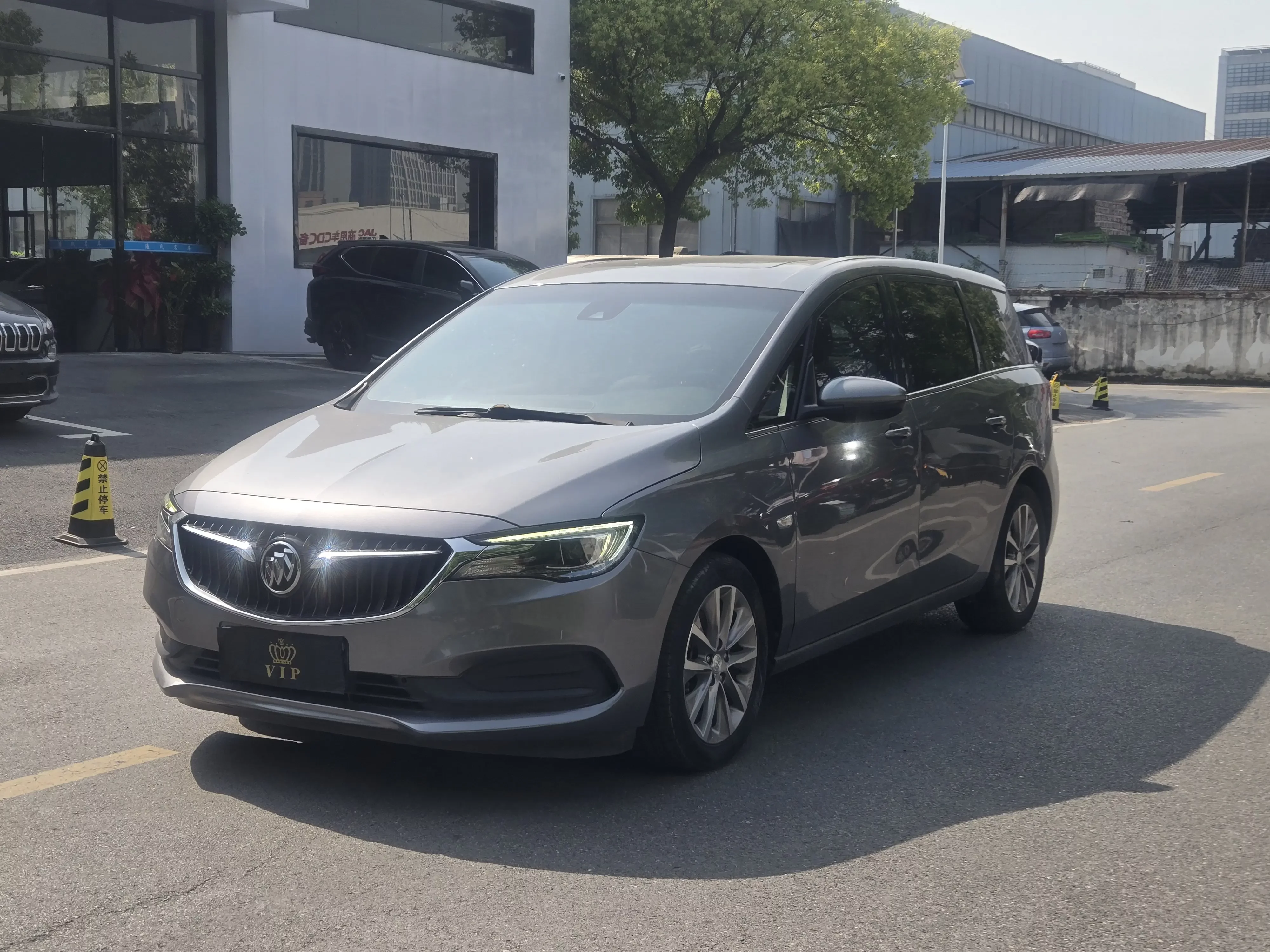 Buick GL6