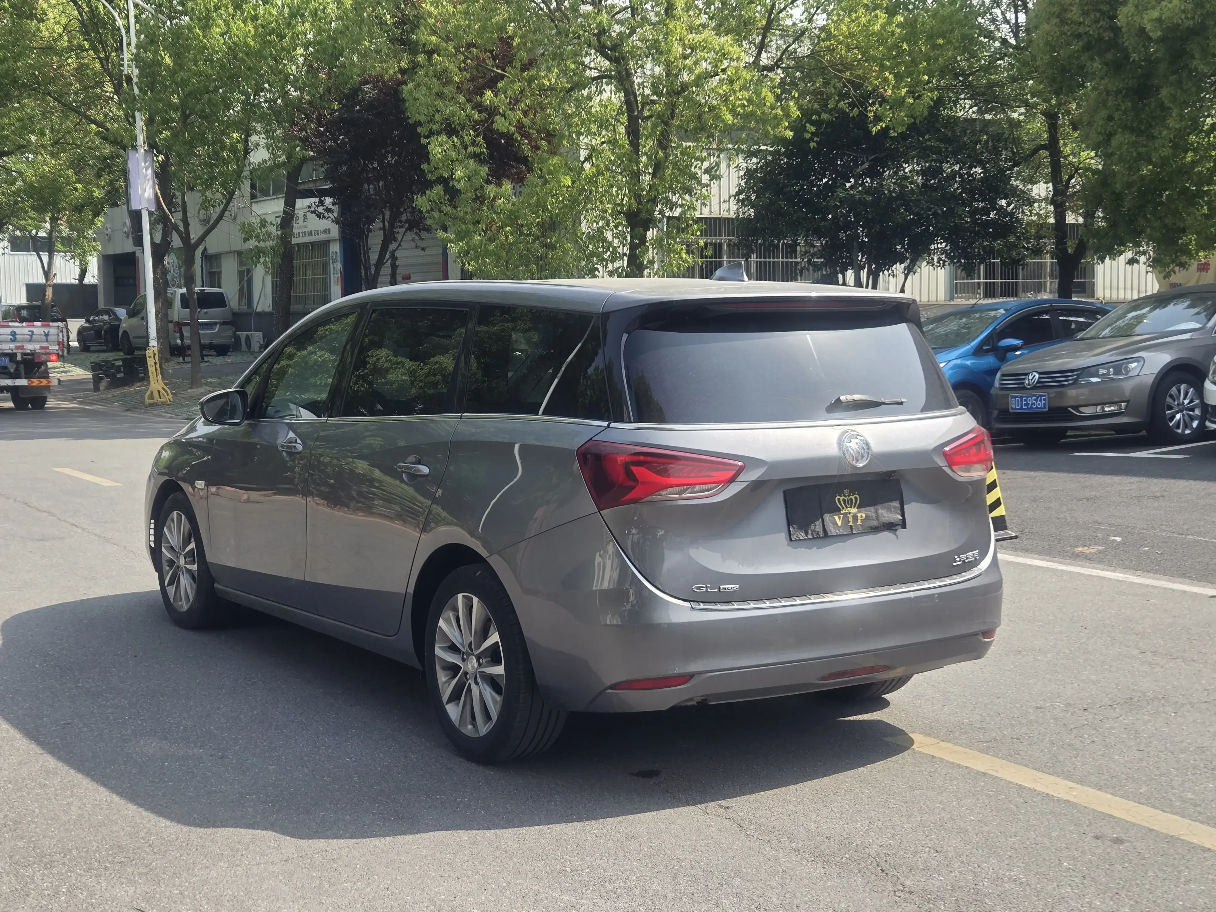 Buick GL6
