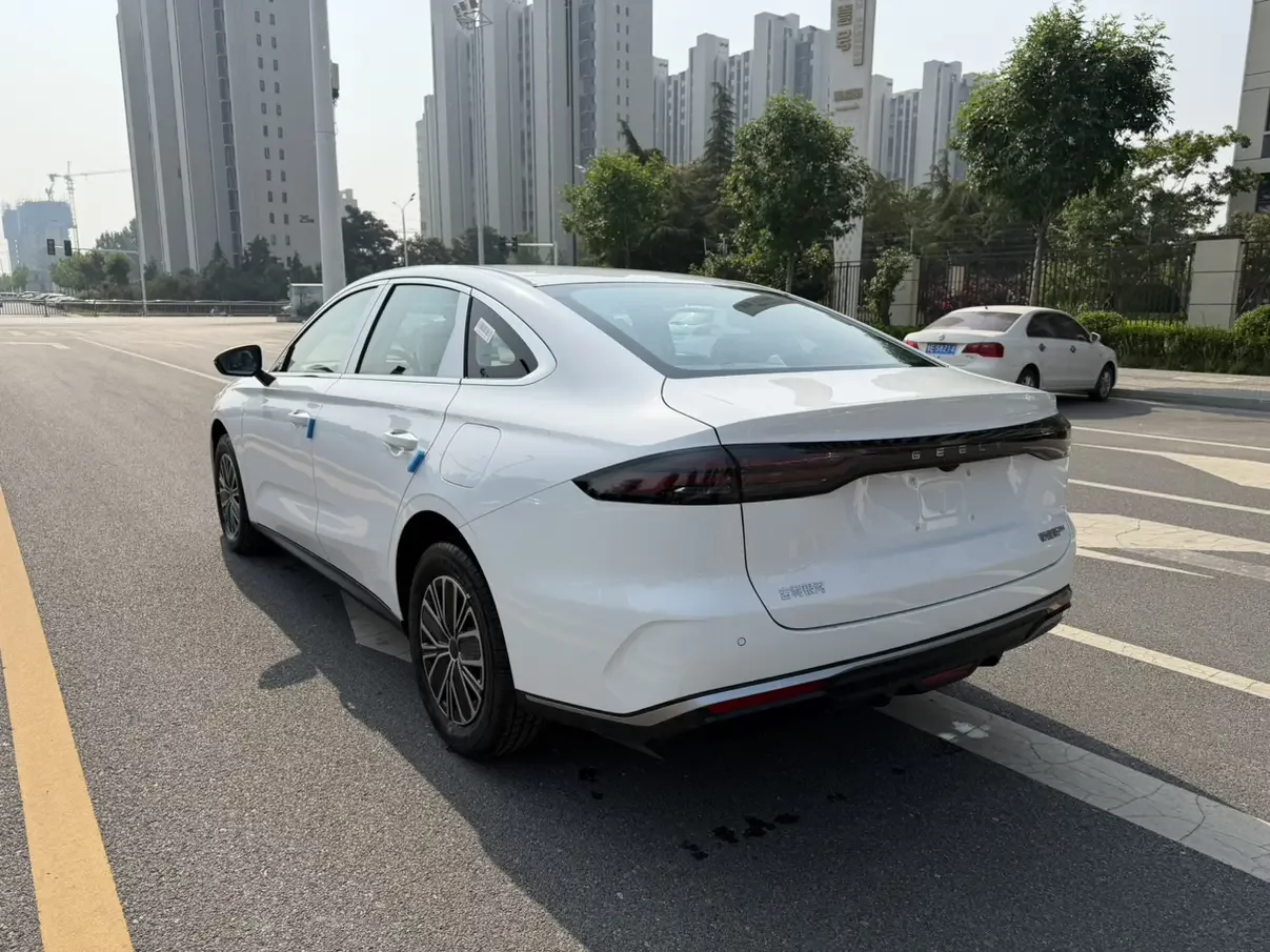 Geely Galaxy Star 6