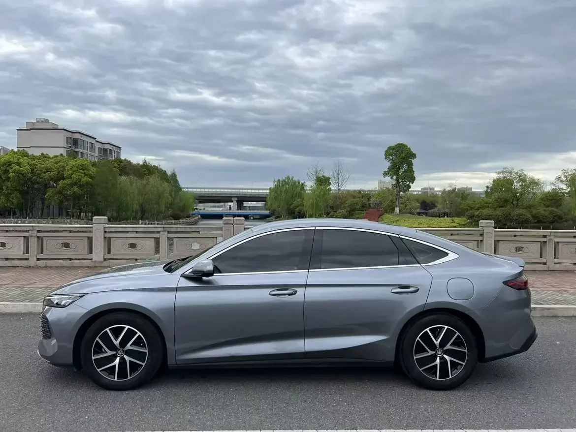 BYD Qin L DM