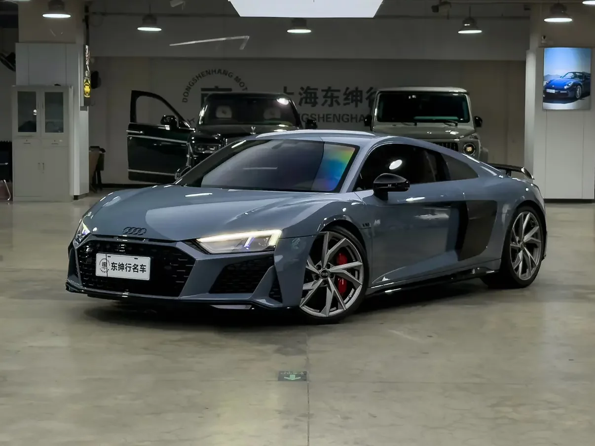 Audi R8