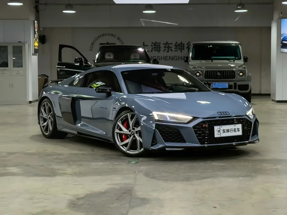 Audi R8