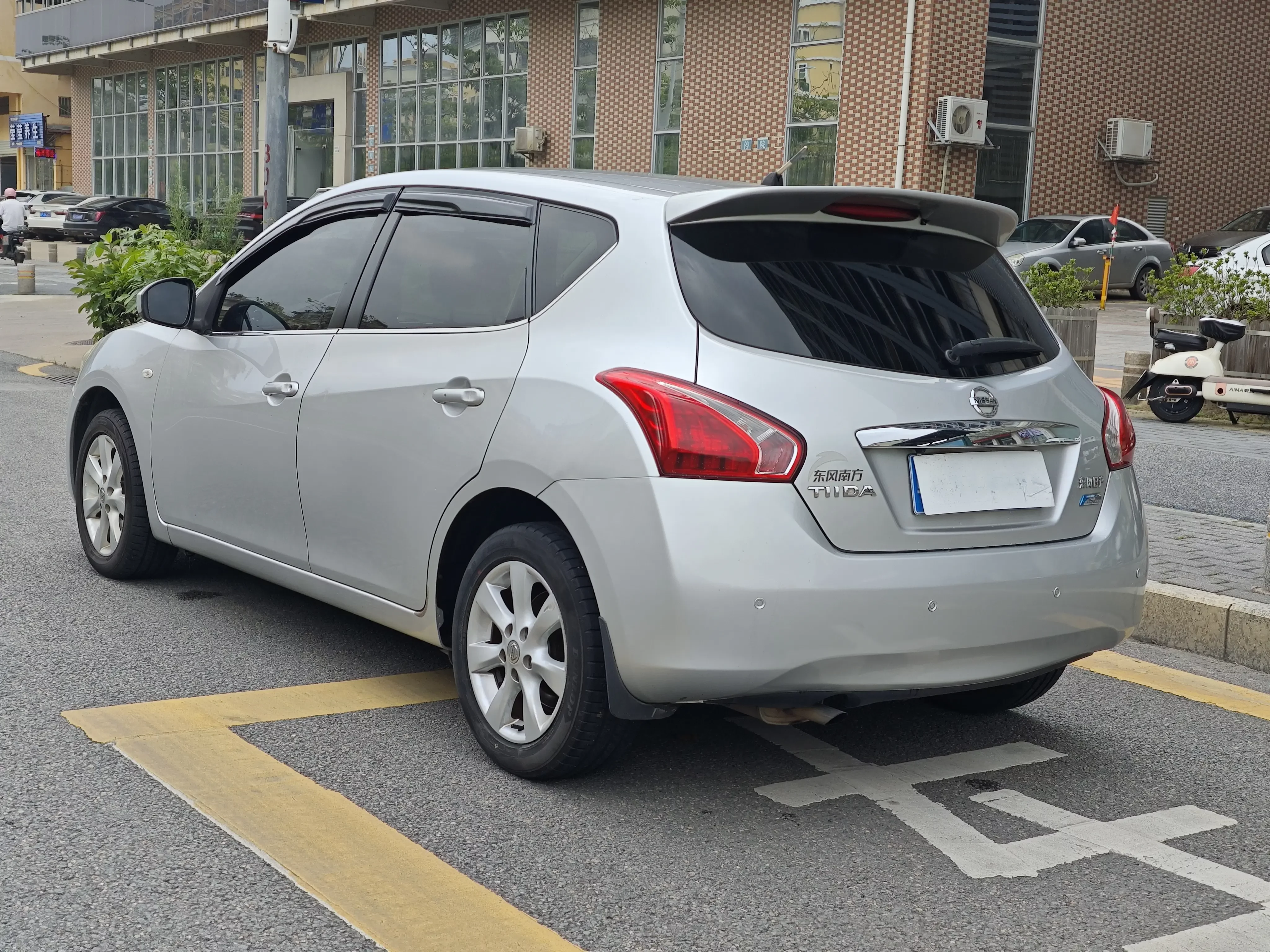 Nissan Tiida