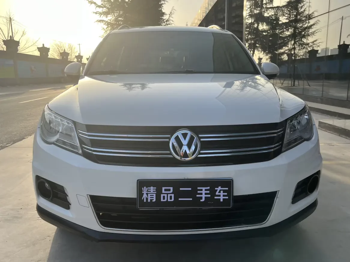 Volkswagen Tiguan (Tharu)