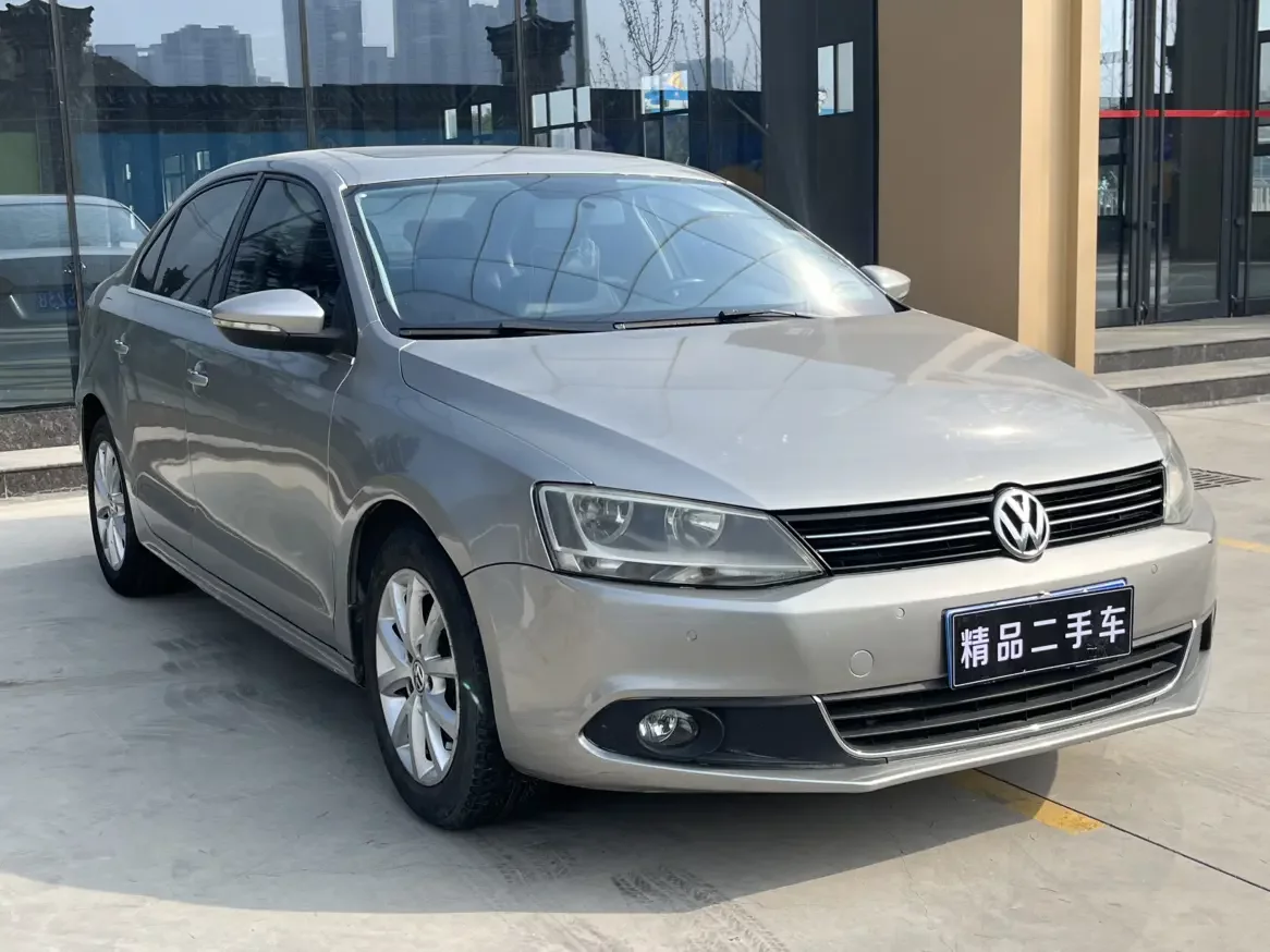 Volkswagen Sagitar