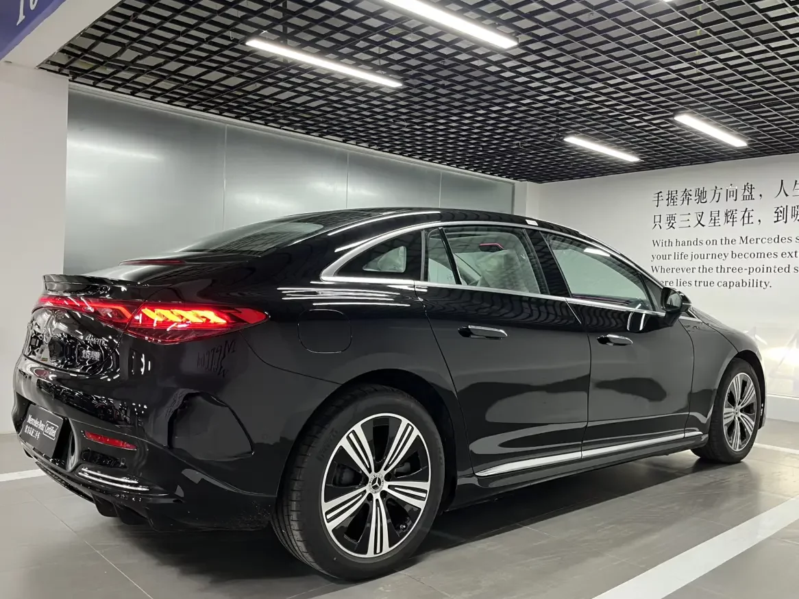 Mercedes-Benz EQE