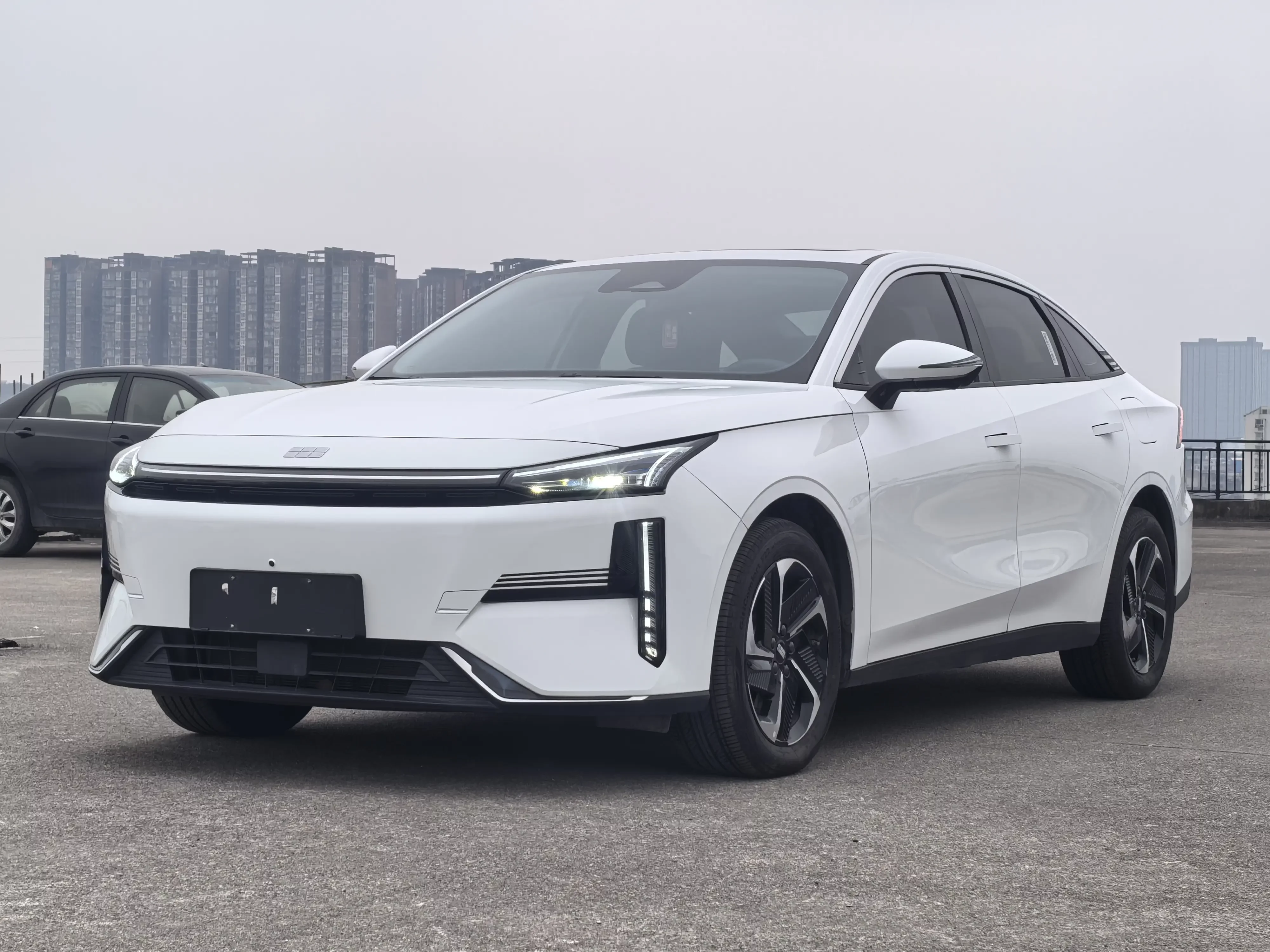 Geely Galaxy L6