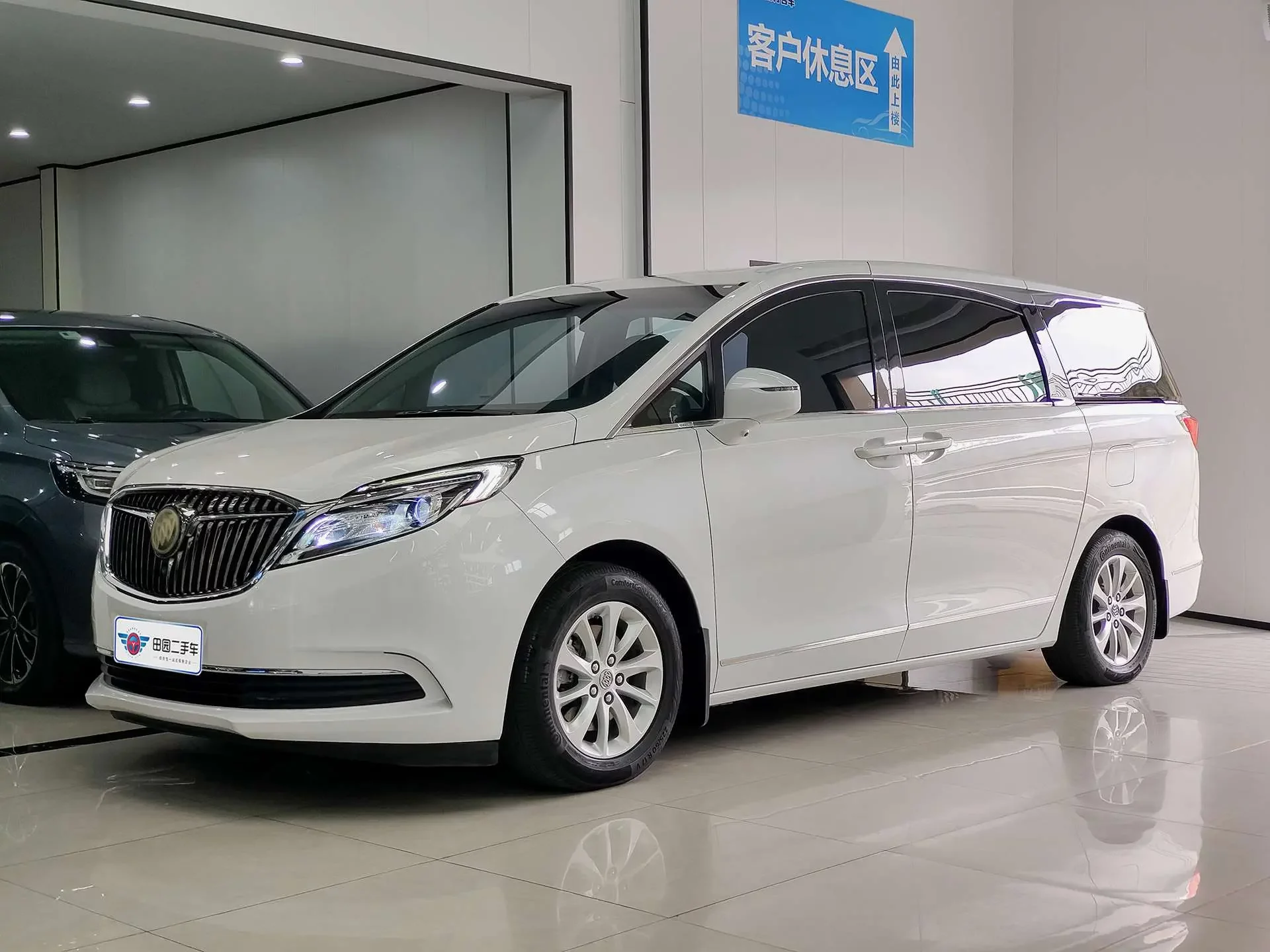 Buick GL8