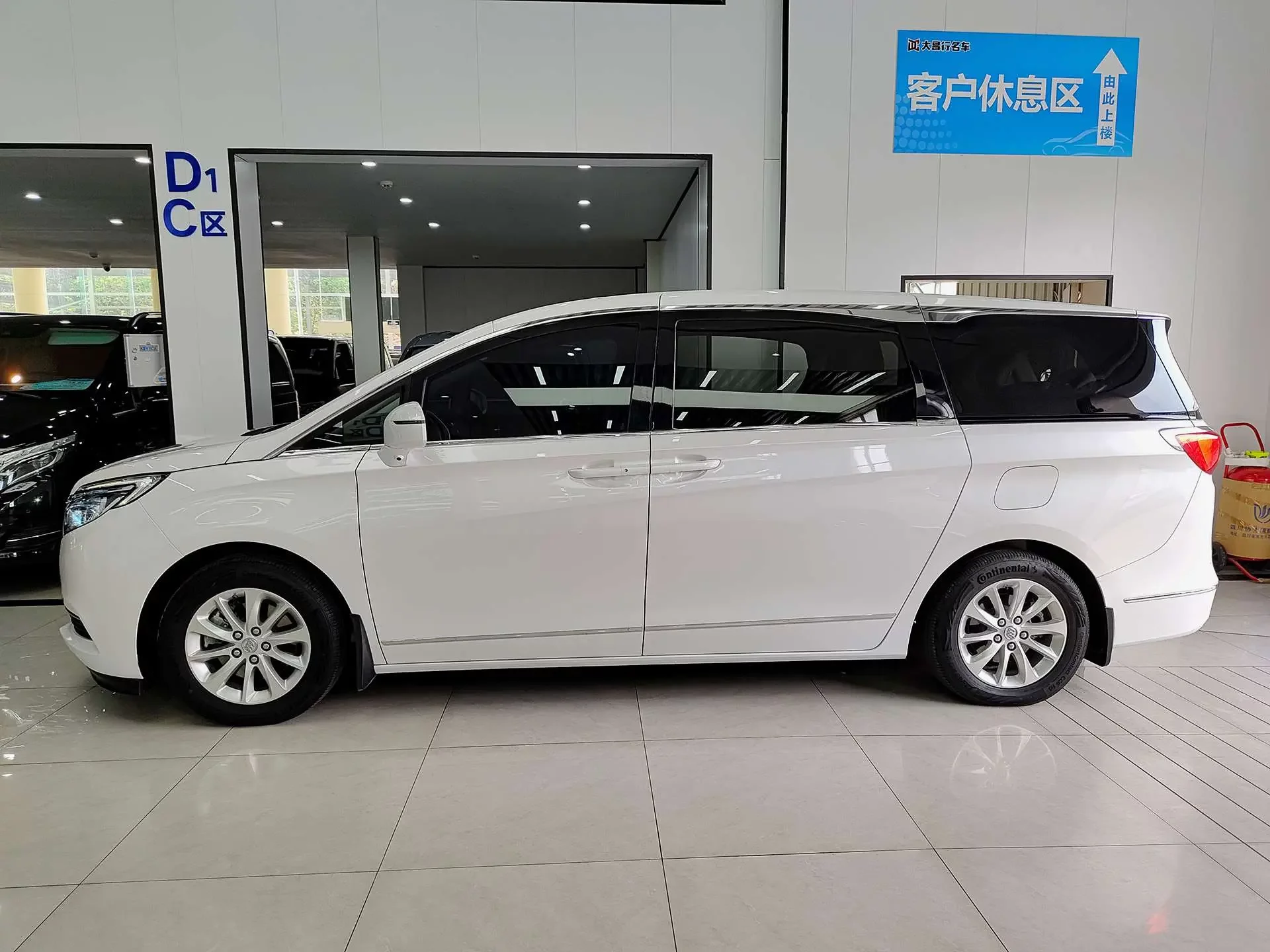 Buick GL8