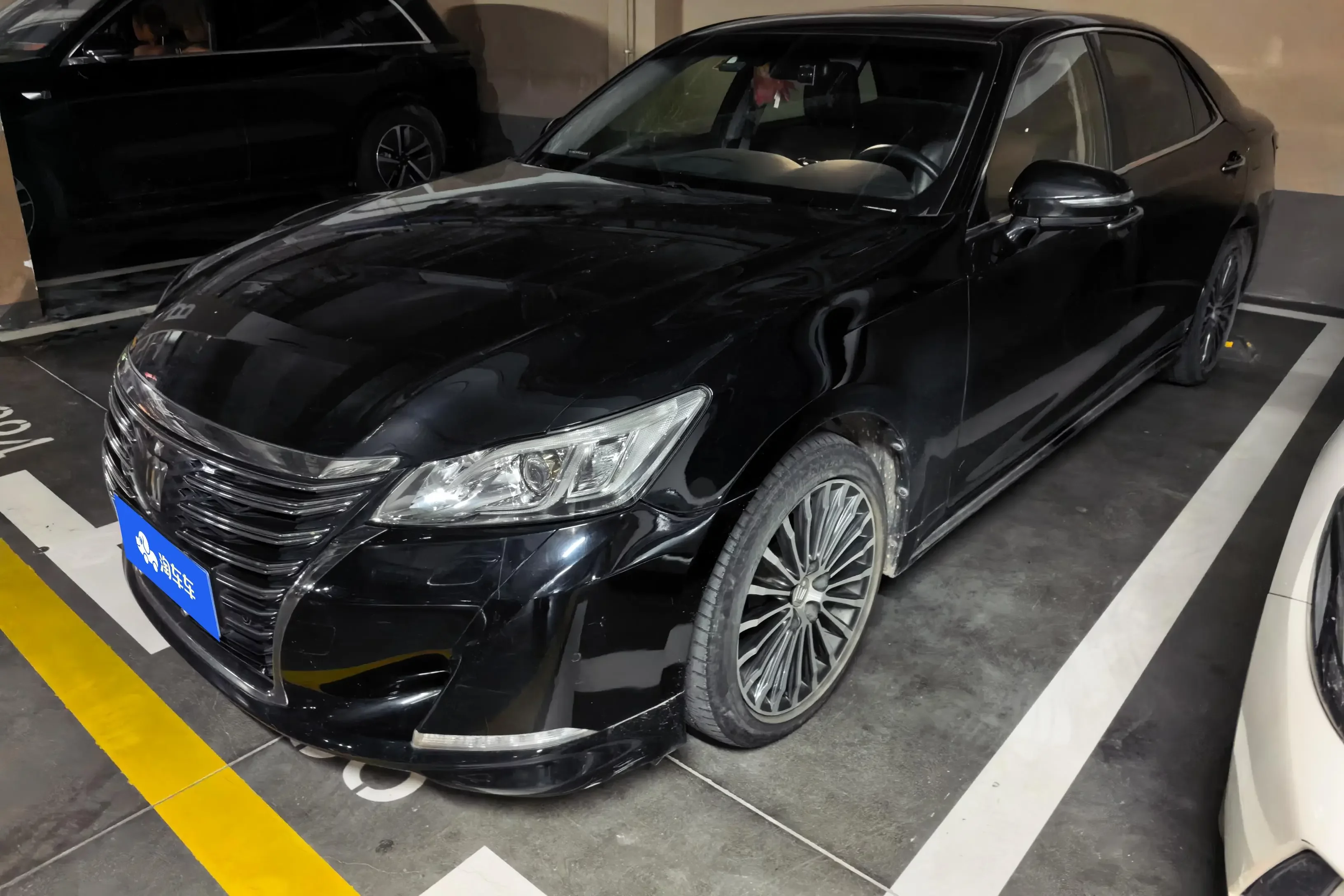 Toyota crown