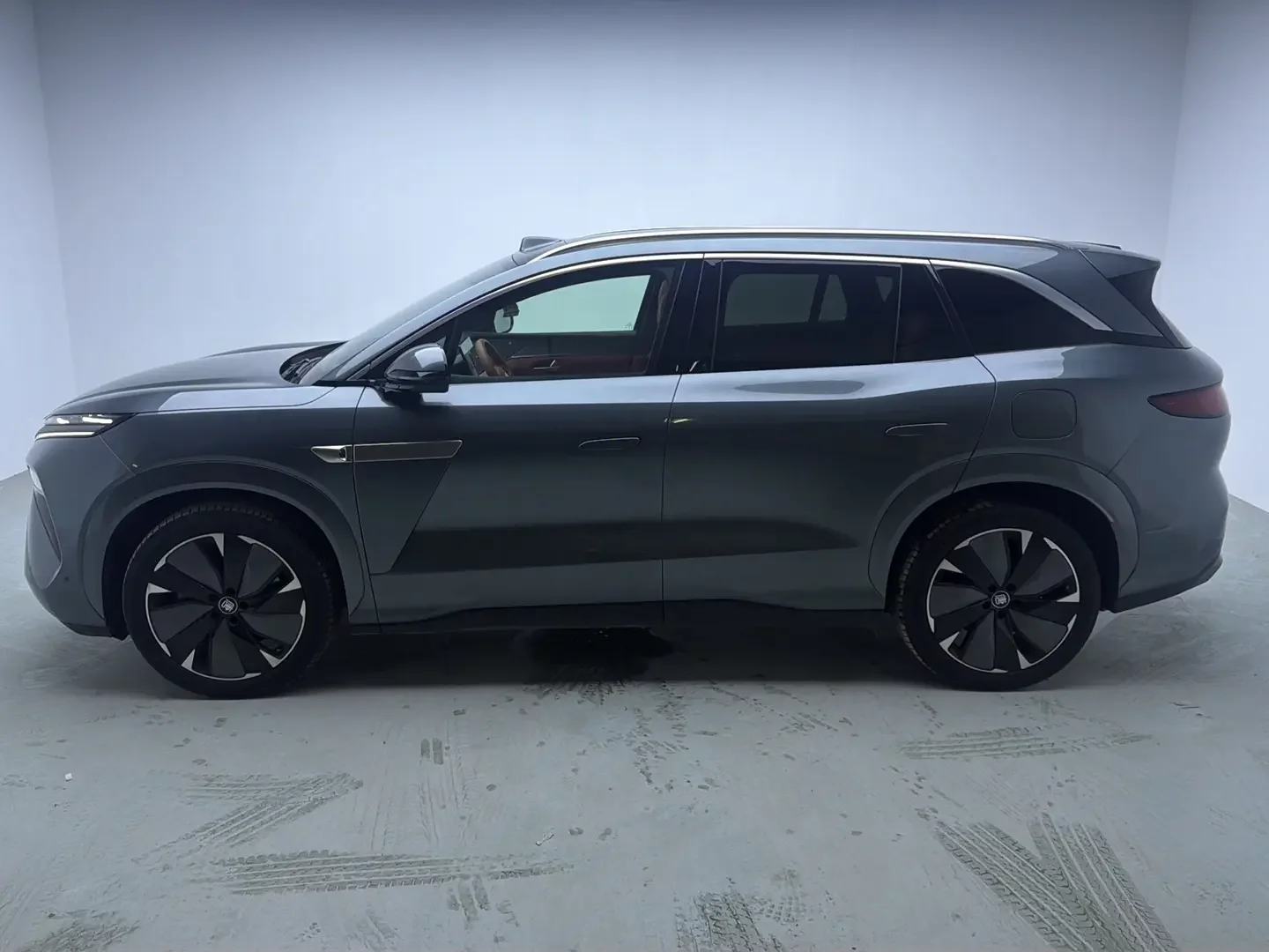 BYD Tang L EV