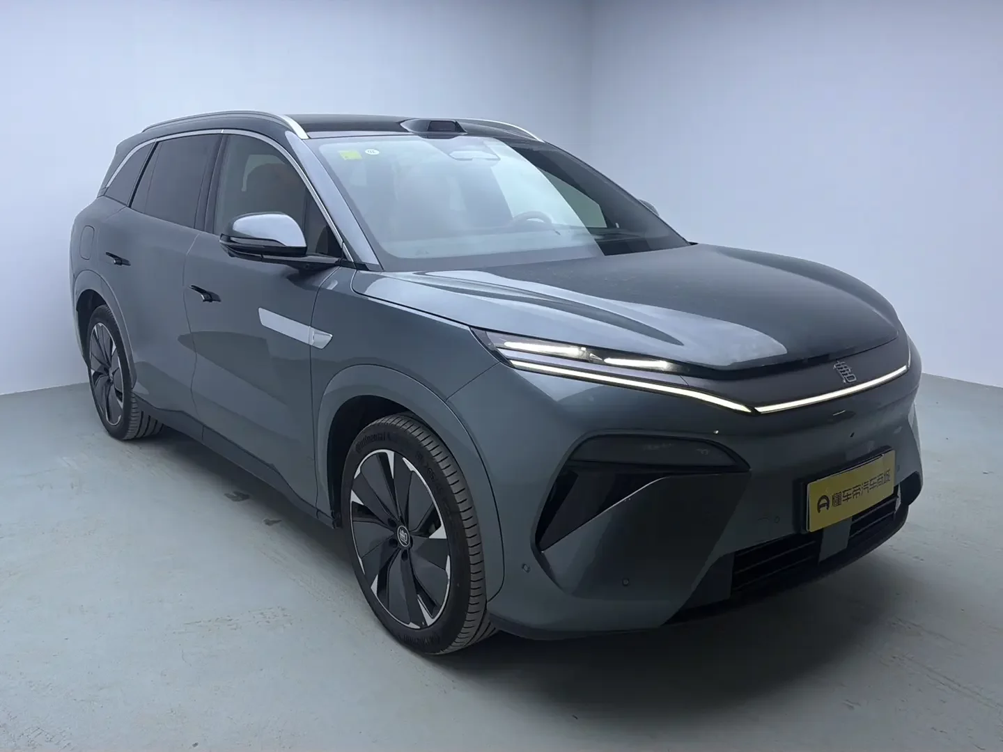 BYD Tang L EV