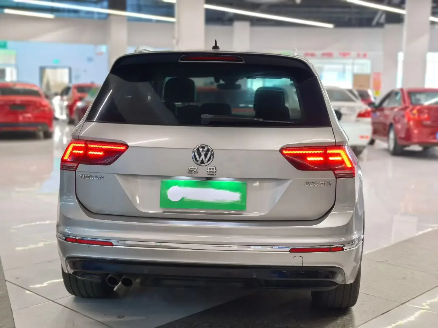 Volkswagen Tiguan (Tharu)