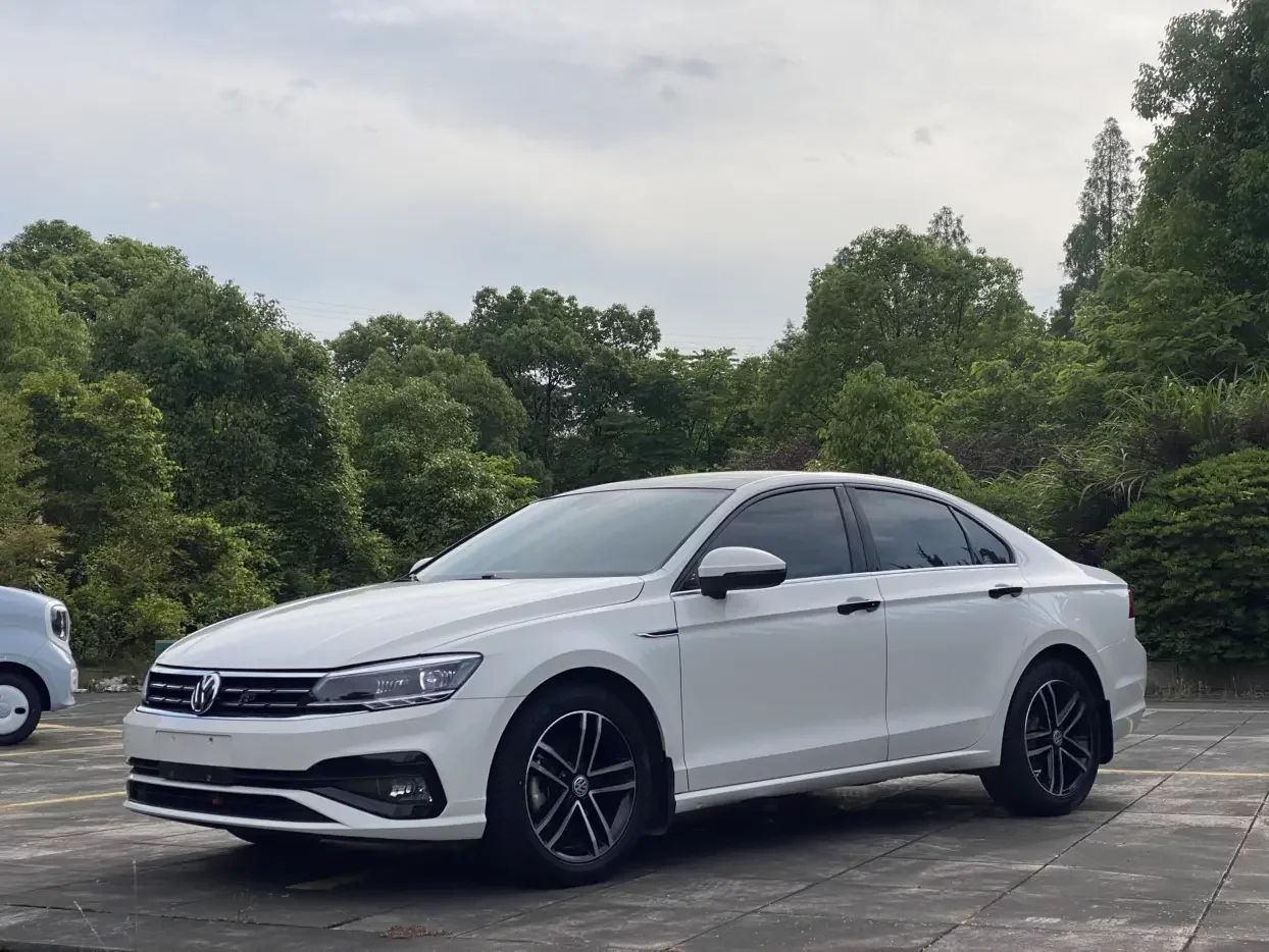 Volkswagen Lamando