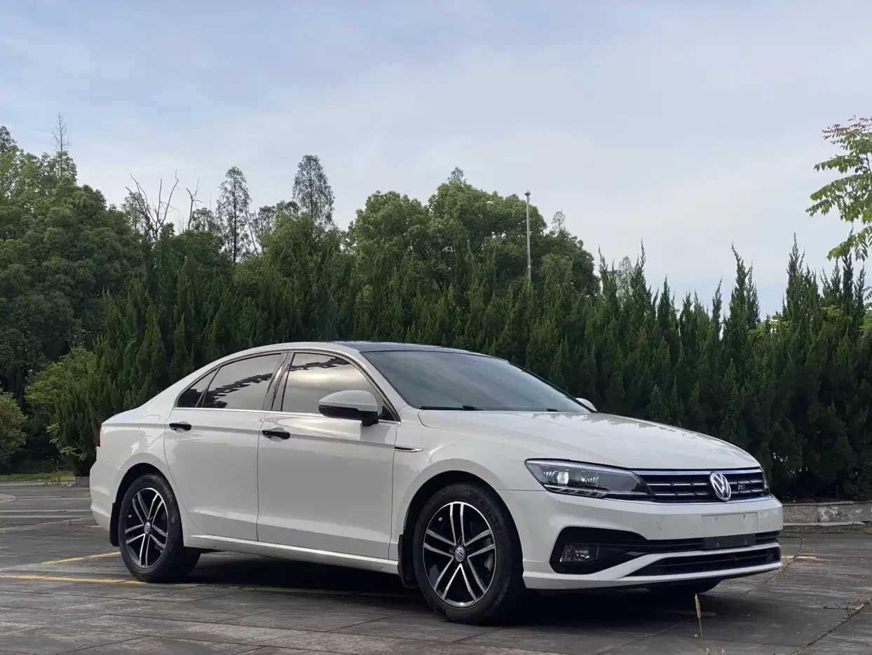 Volkswagen Lamando