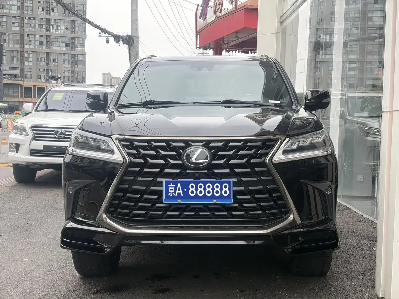 Lexus LX