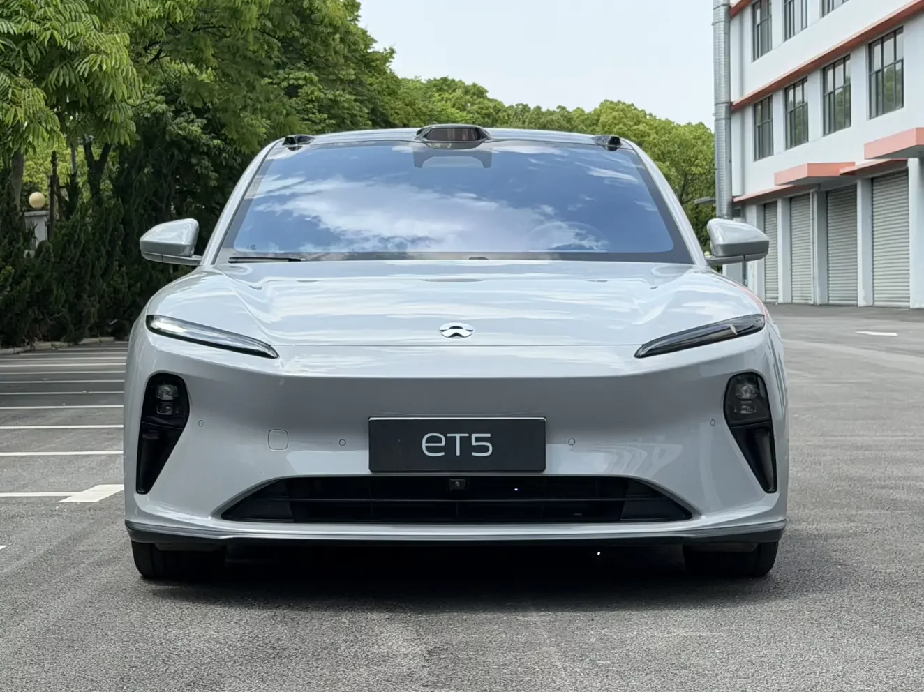 NIO ET5