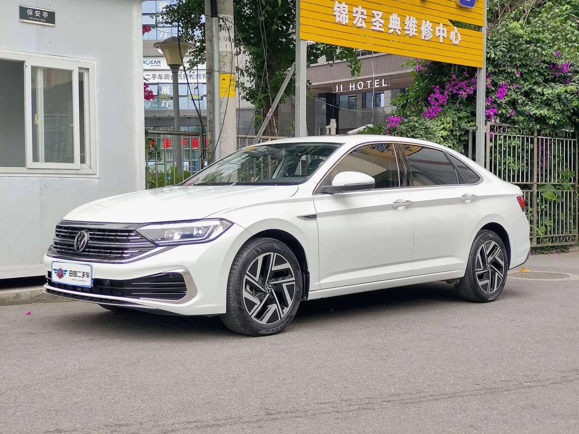 Volkswagen Sagitar