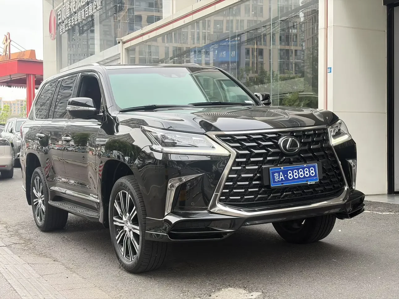 Lexus LX