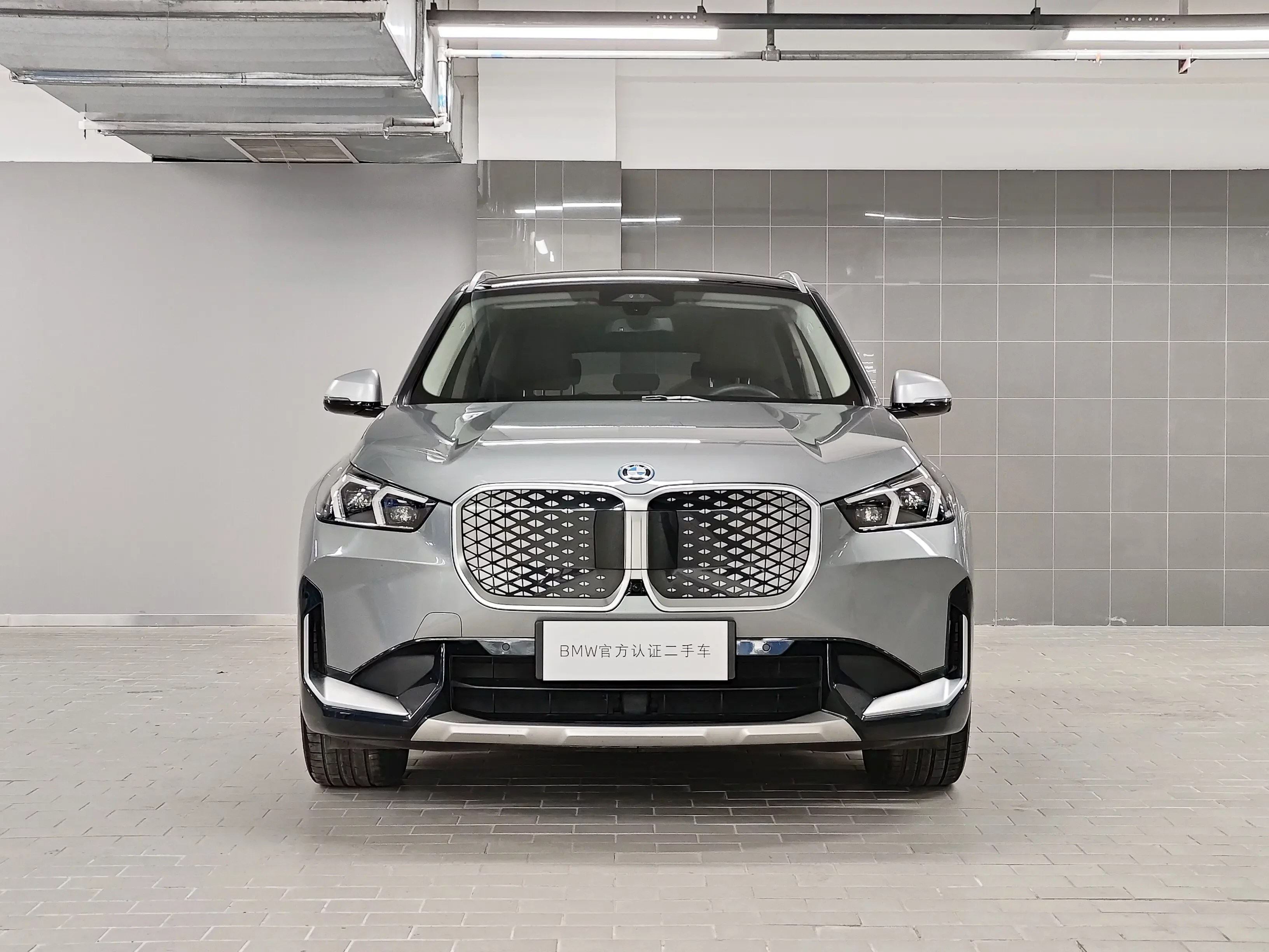 BMW iX1