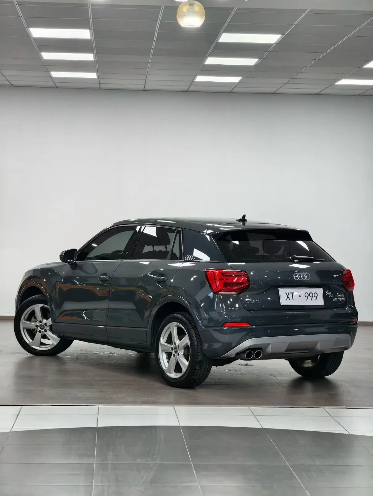 Audi Q2L