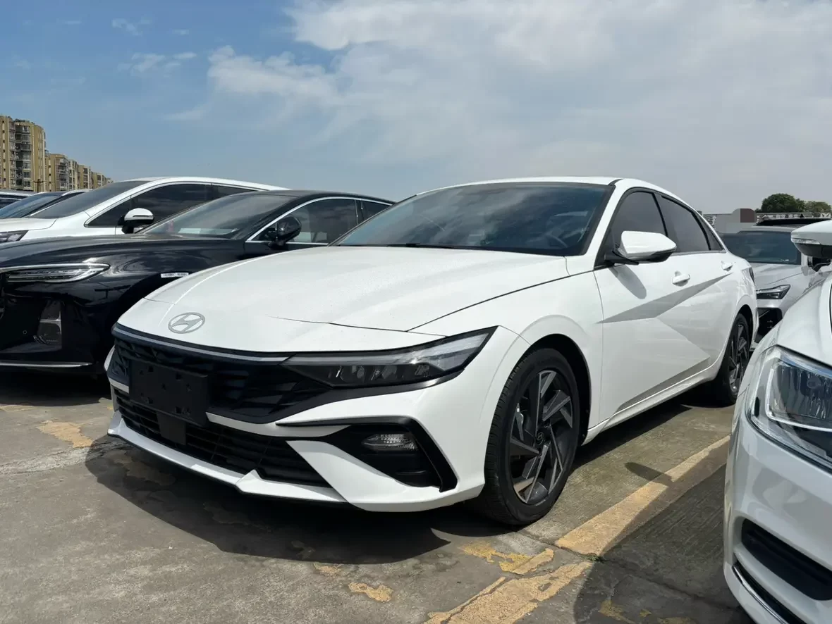 Hyundai Elantra