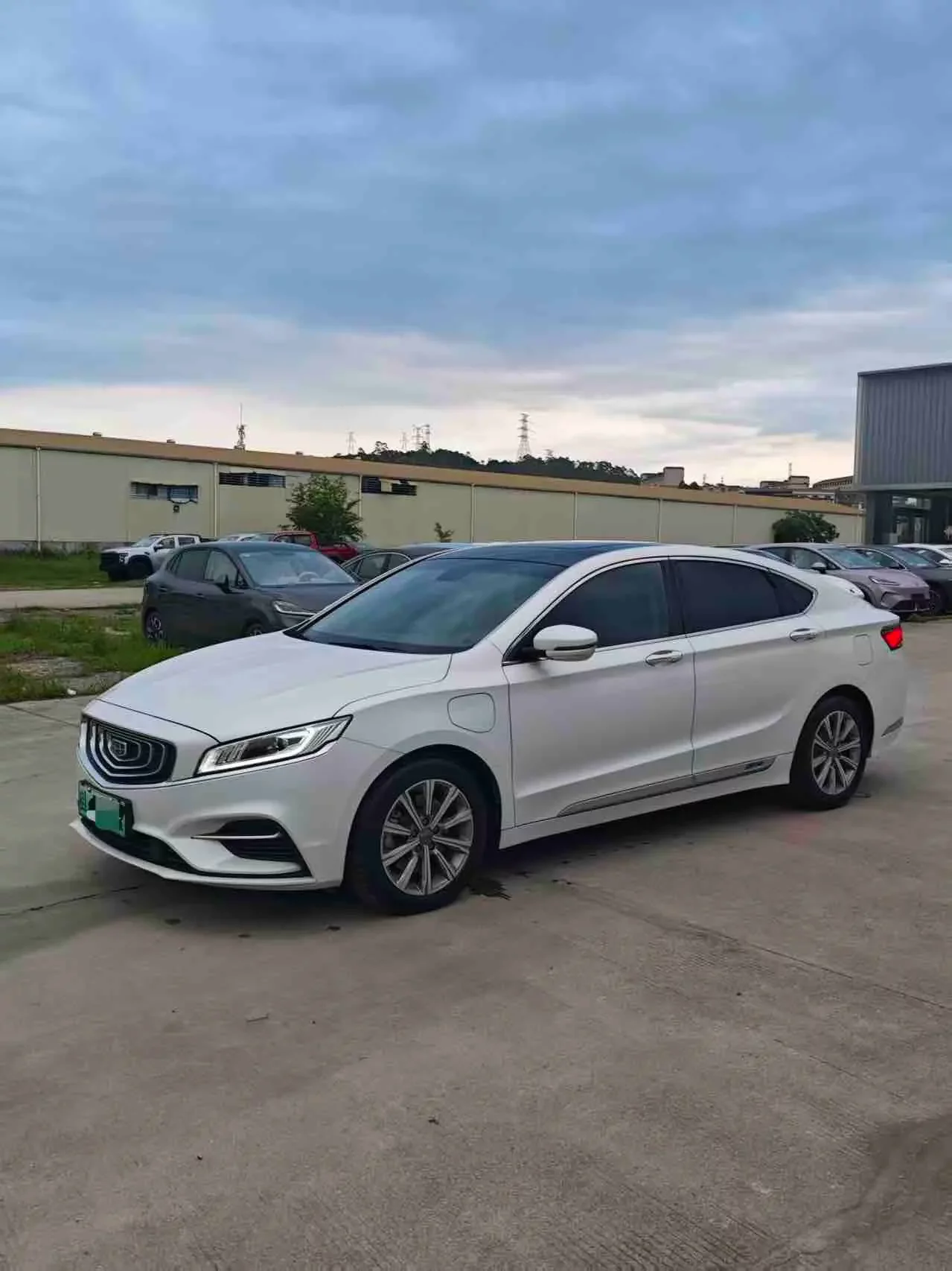 Geely Borui ePro  из Китая