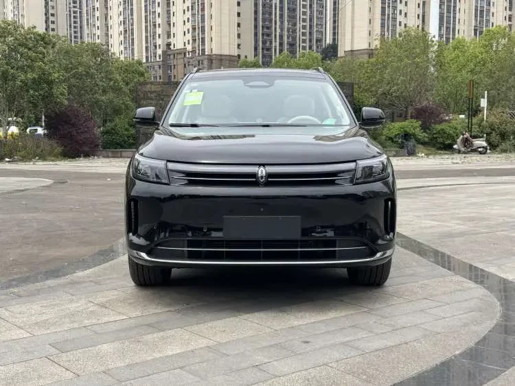 AITO M7 (Wenjie M7)  из Китая