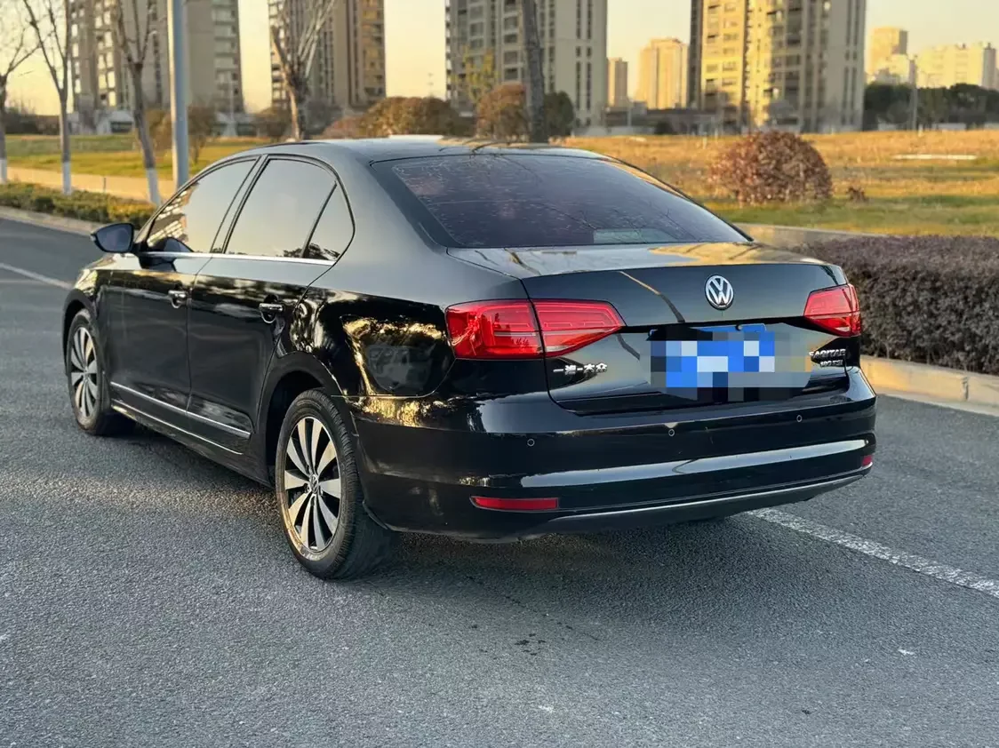 Volkswagen Sagitar