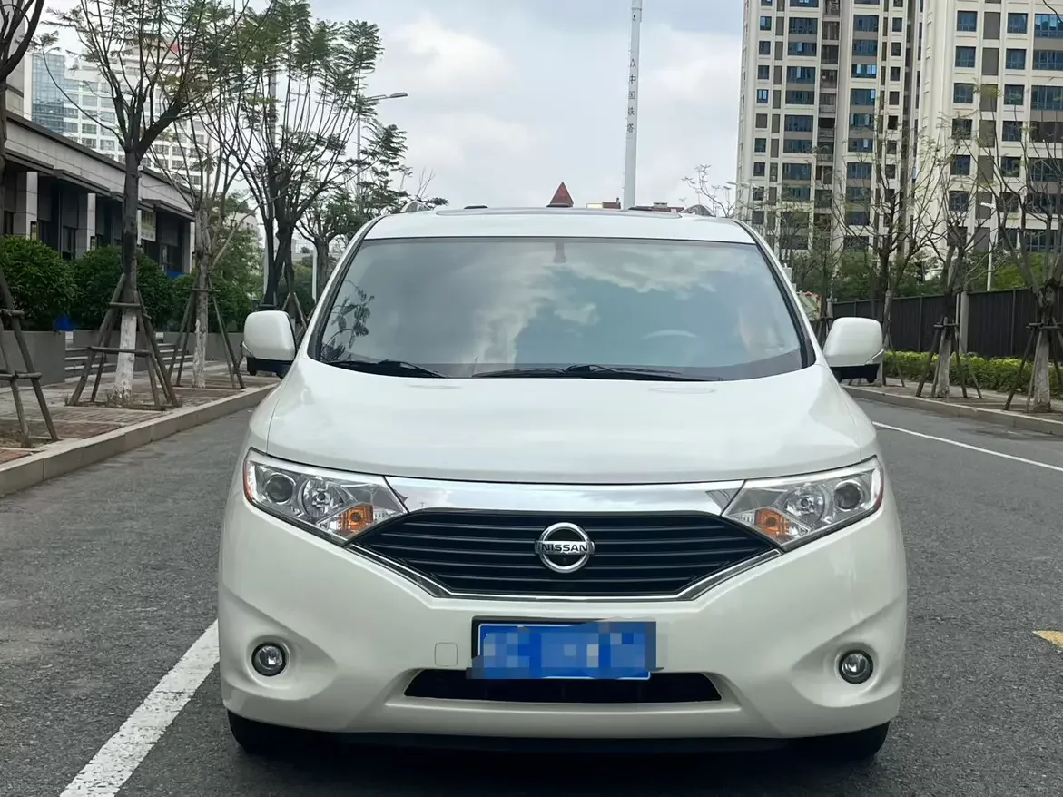 Nissan nobleman