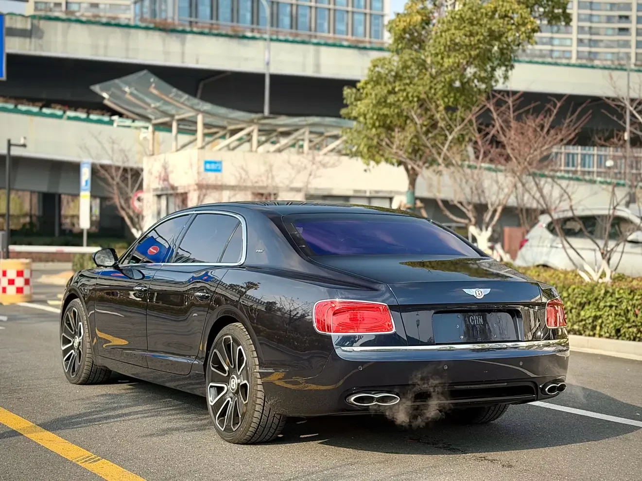 Bentley galloping