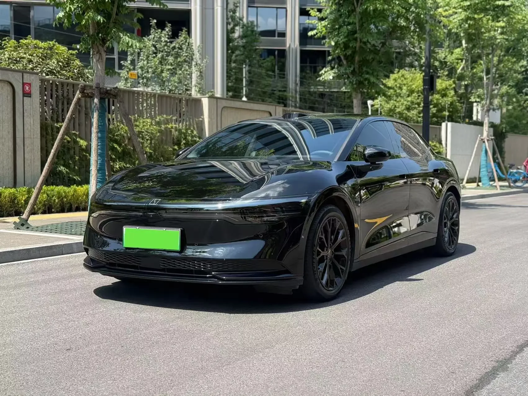 ZEEKR 007