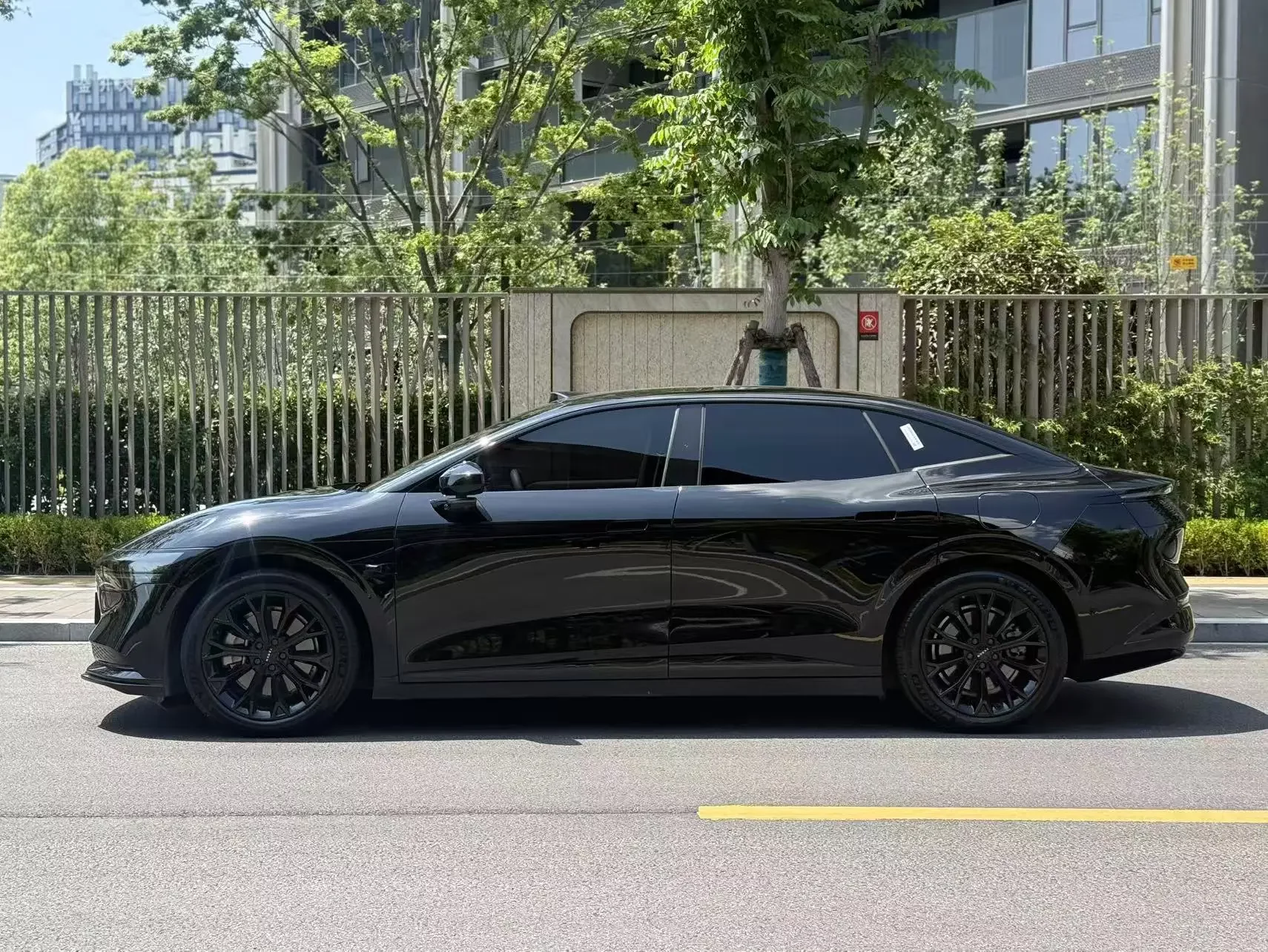 ZEEKR 007