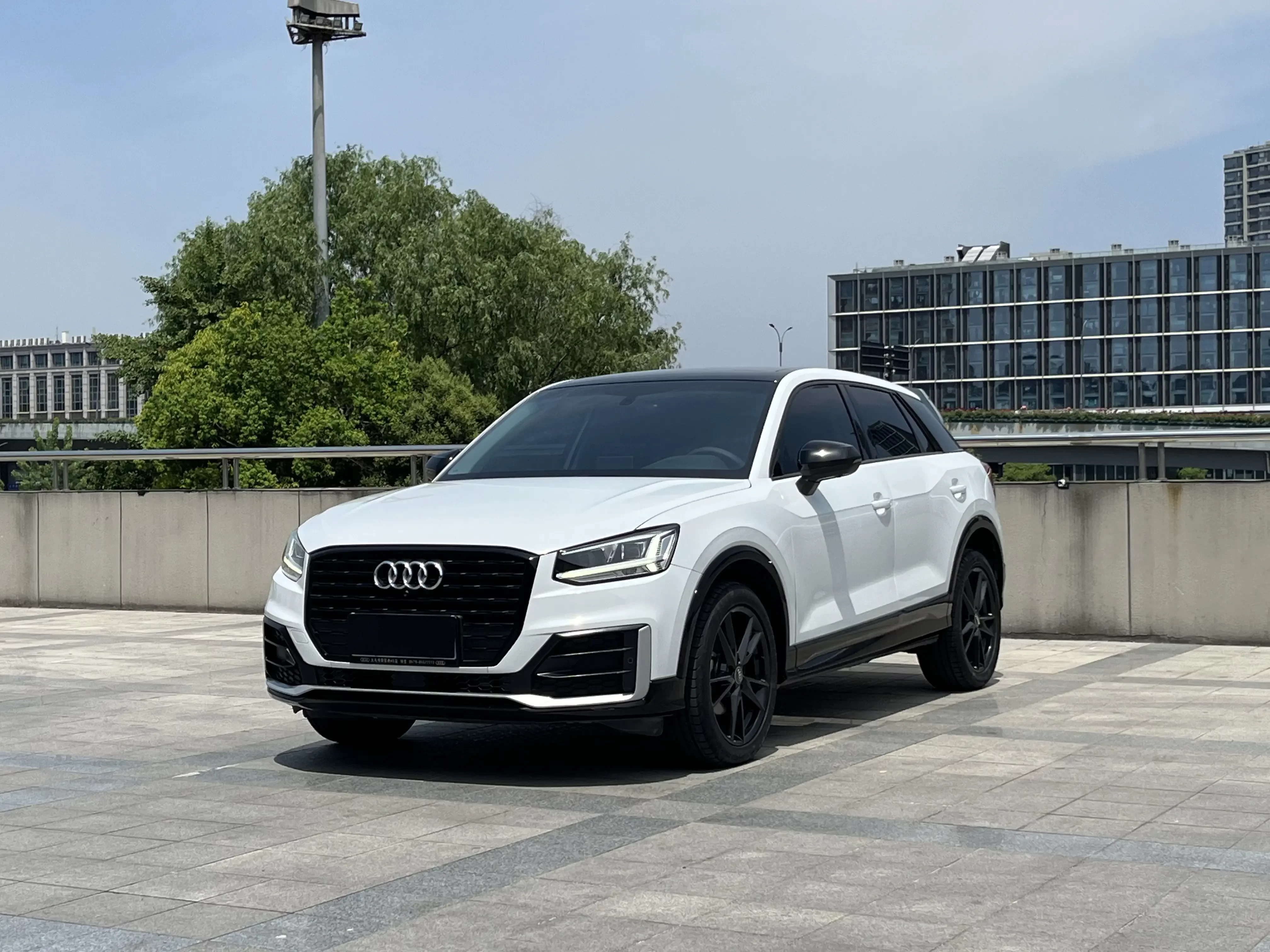 Audi Q2L