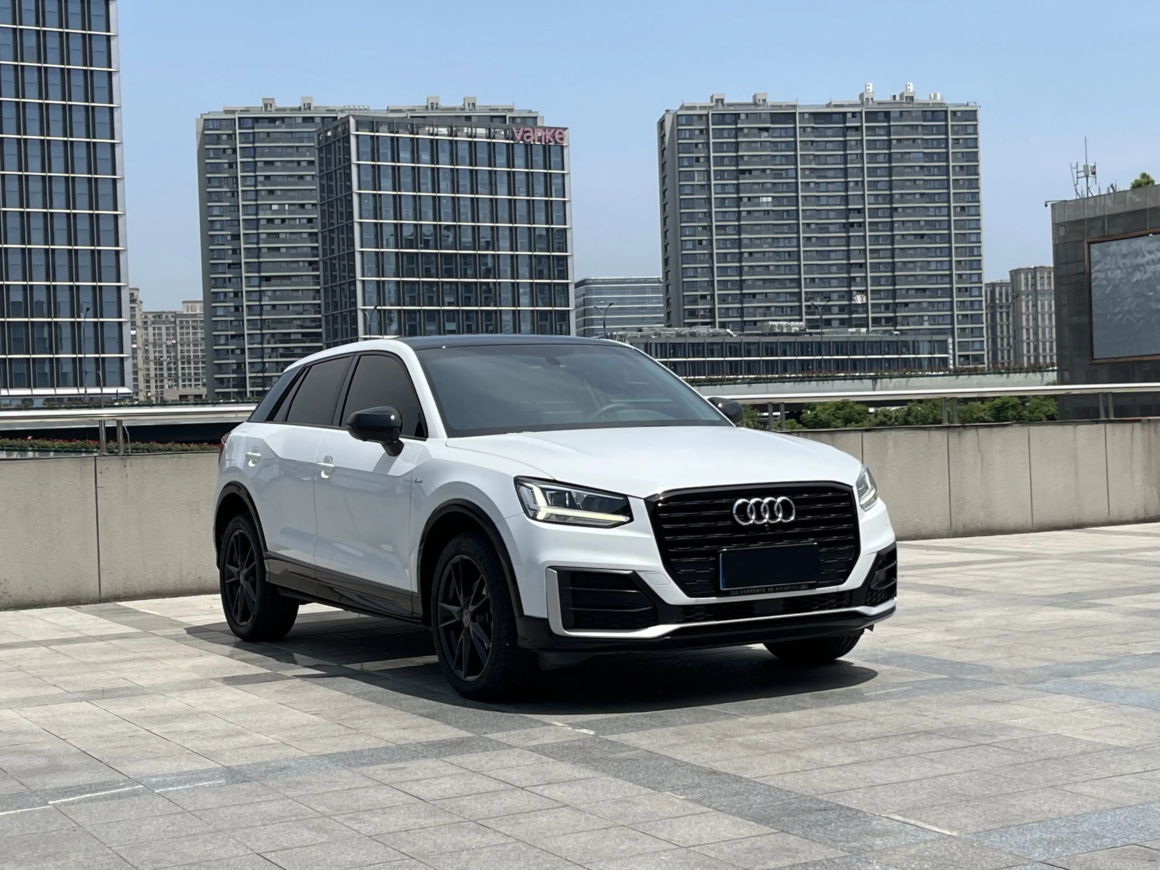 Audi Q2L