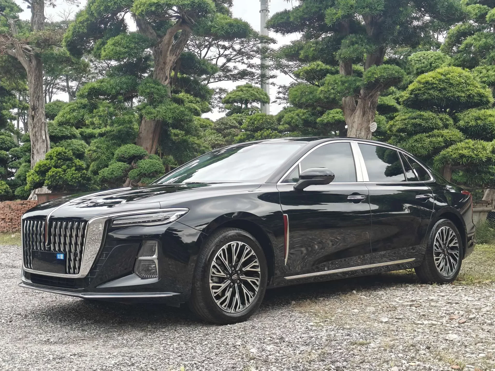 Hongqi H5