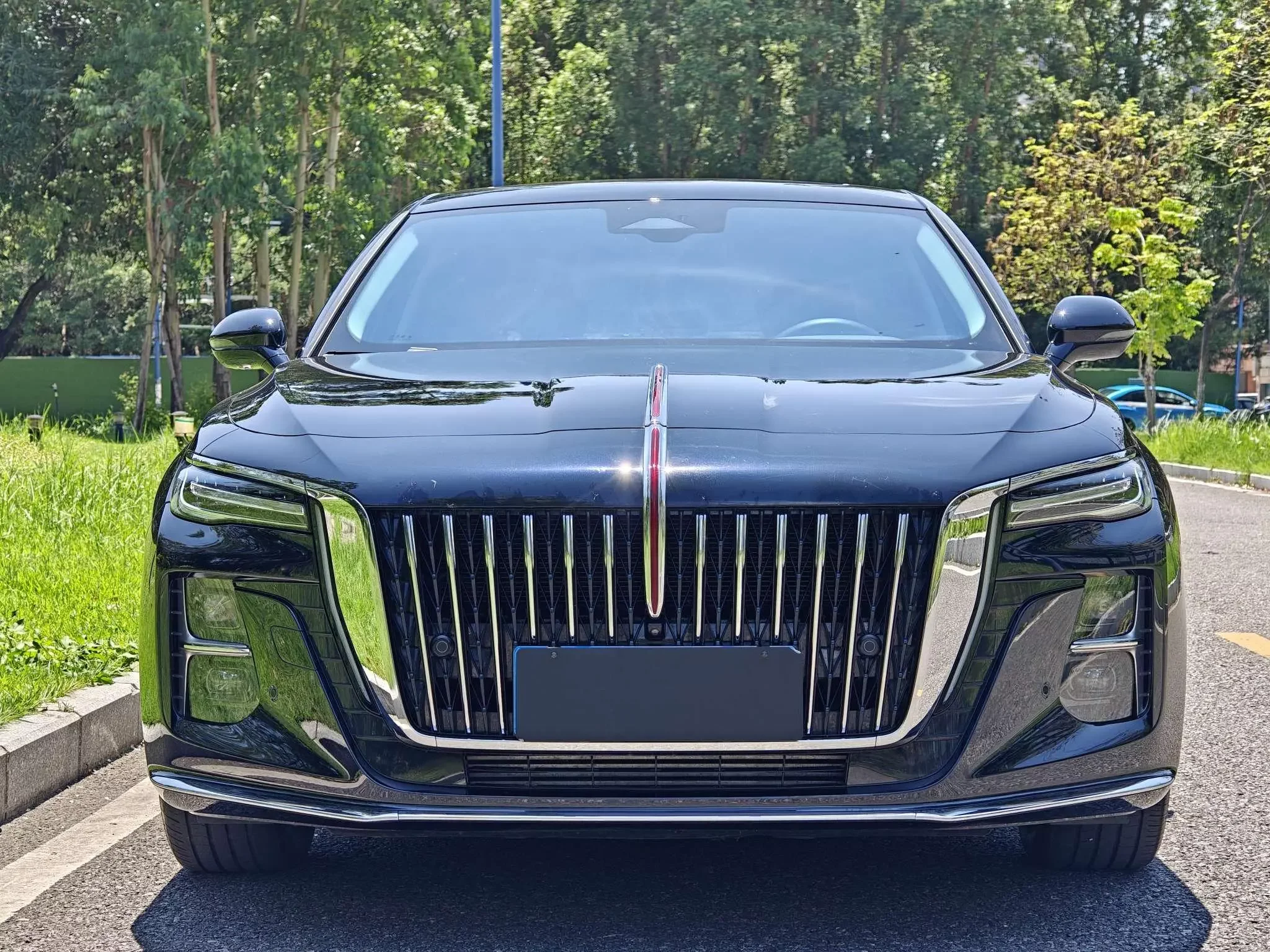 Hongqi H5
