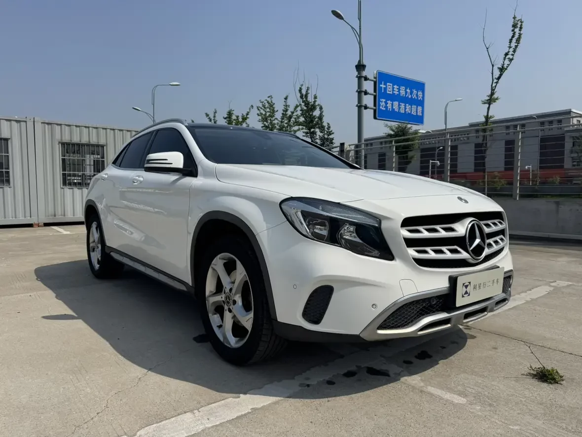 Mercedes-Benz GLA