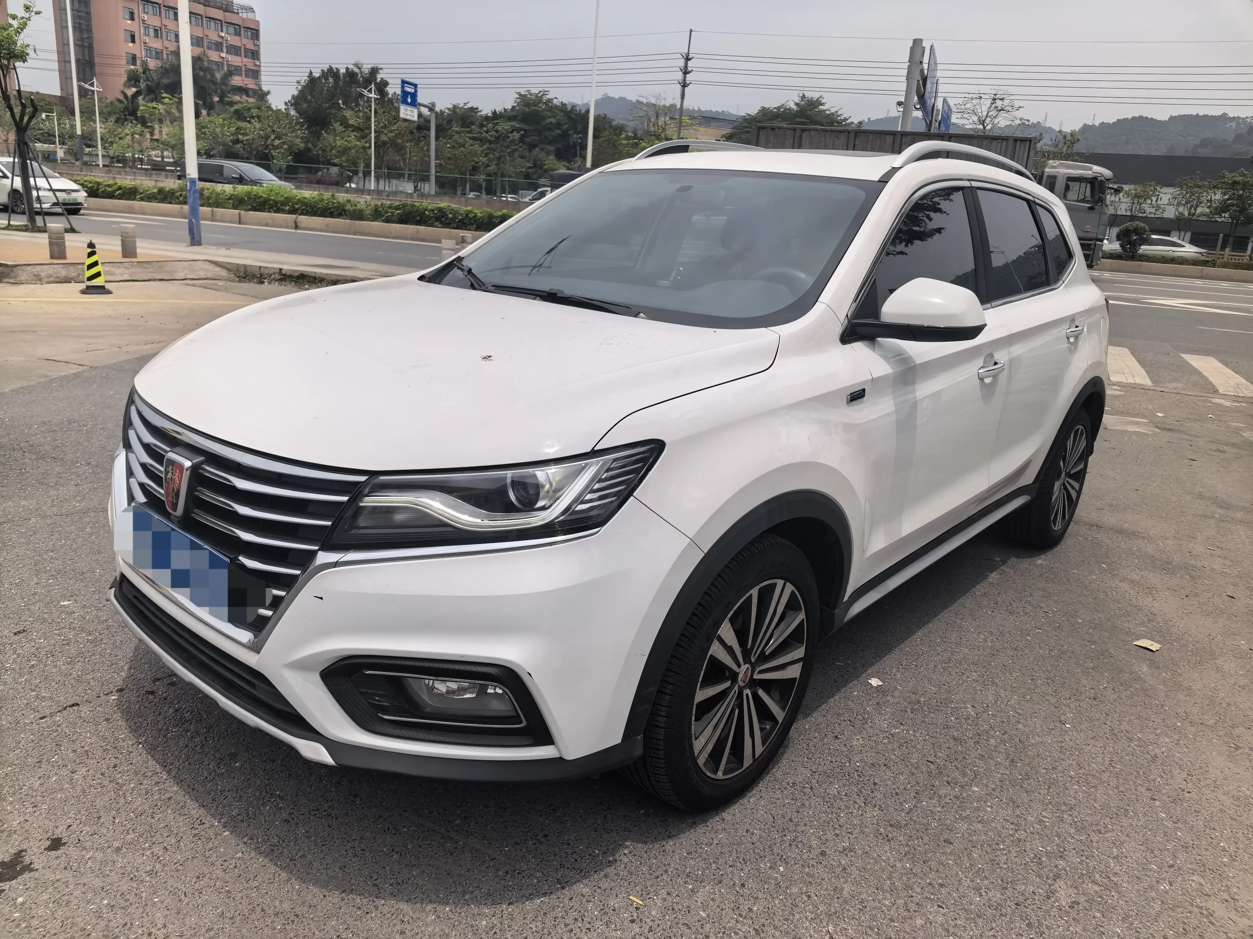Roewe RX5