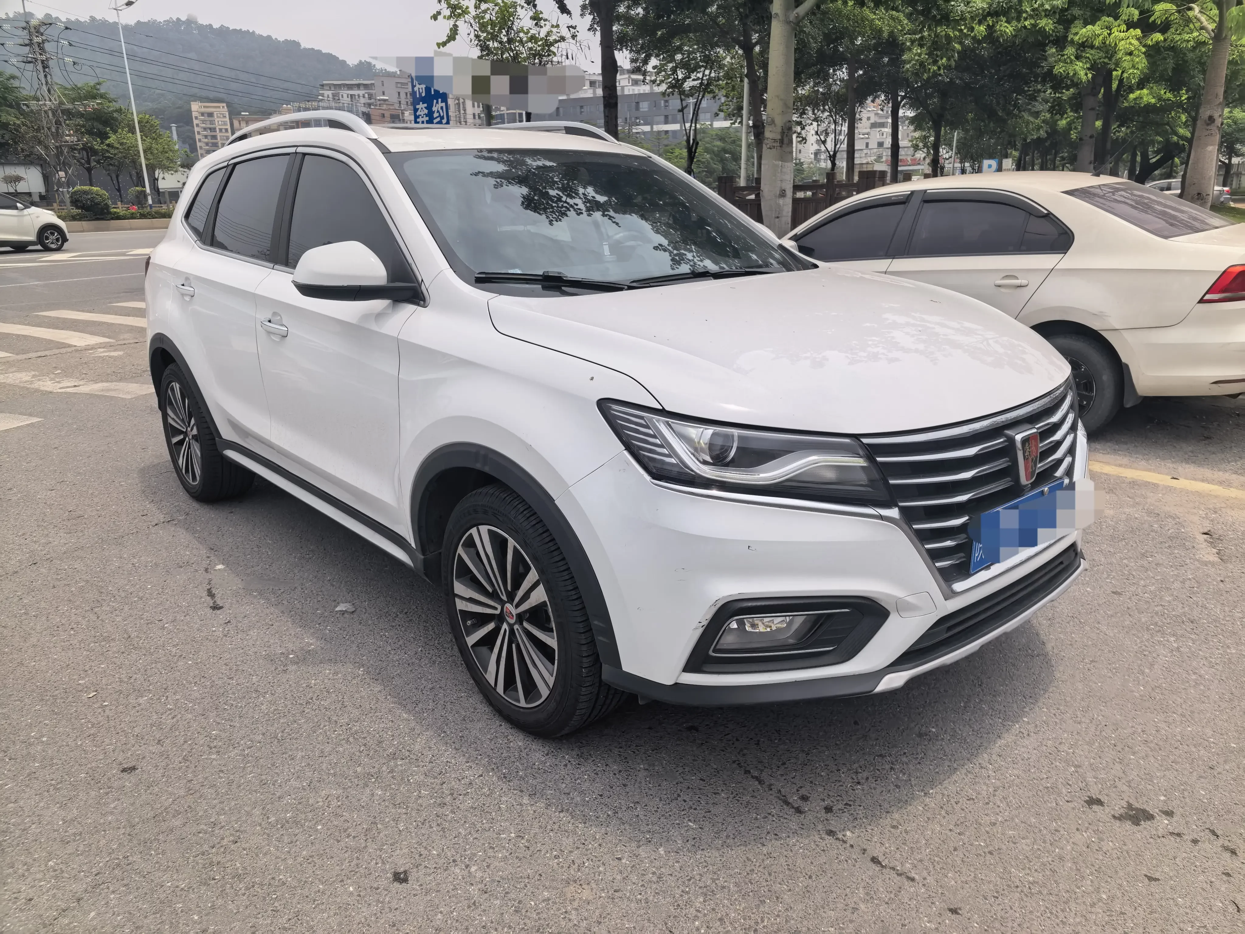 Roewe RX5
