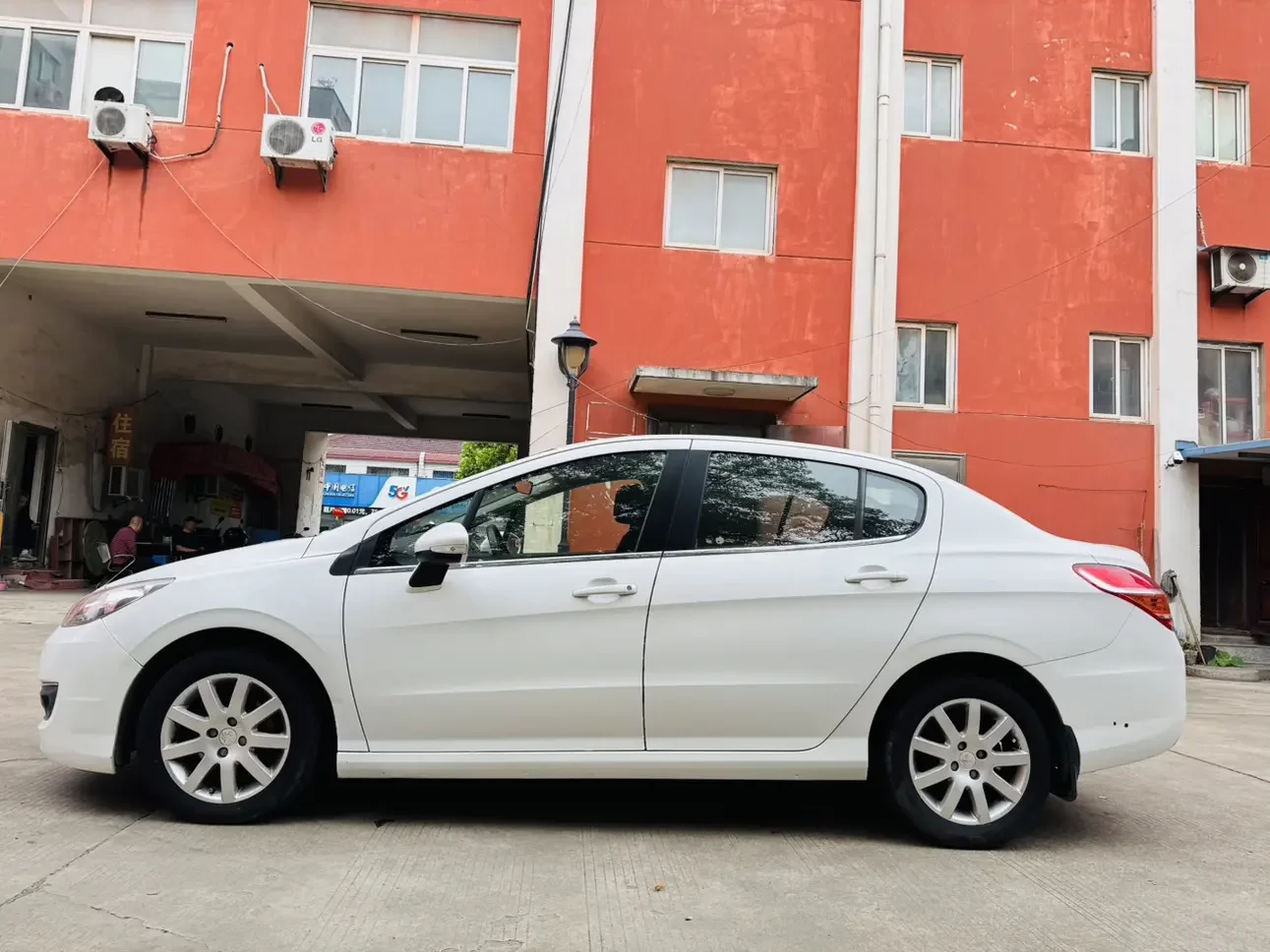 Peugeot 308