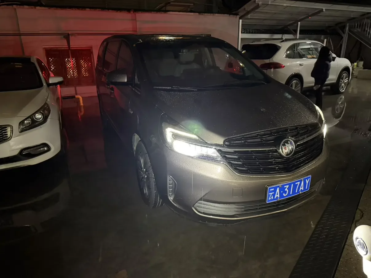 Buick GL8