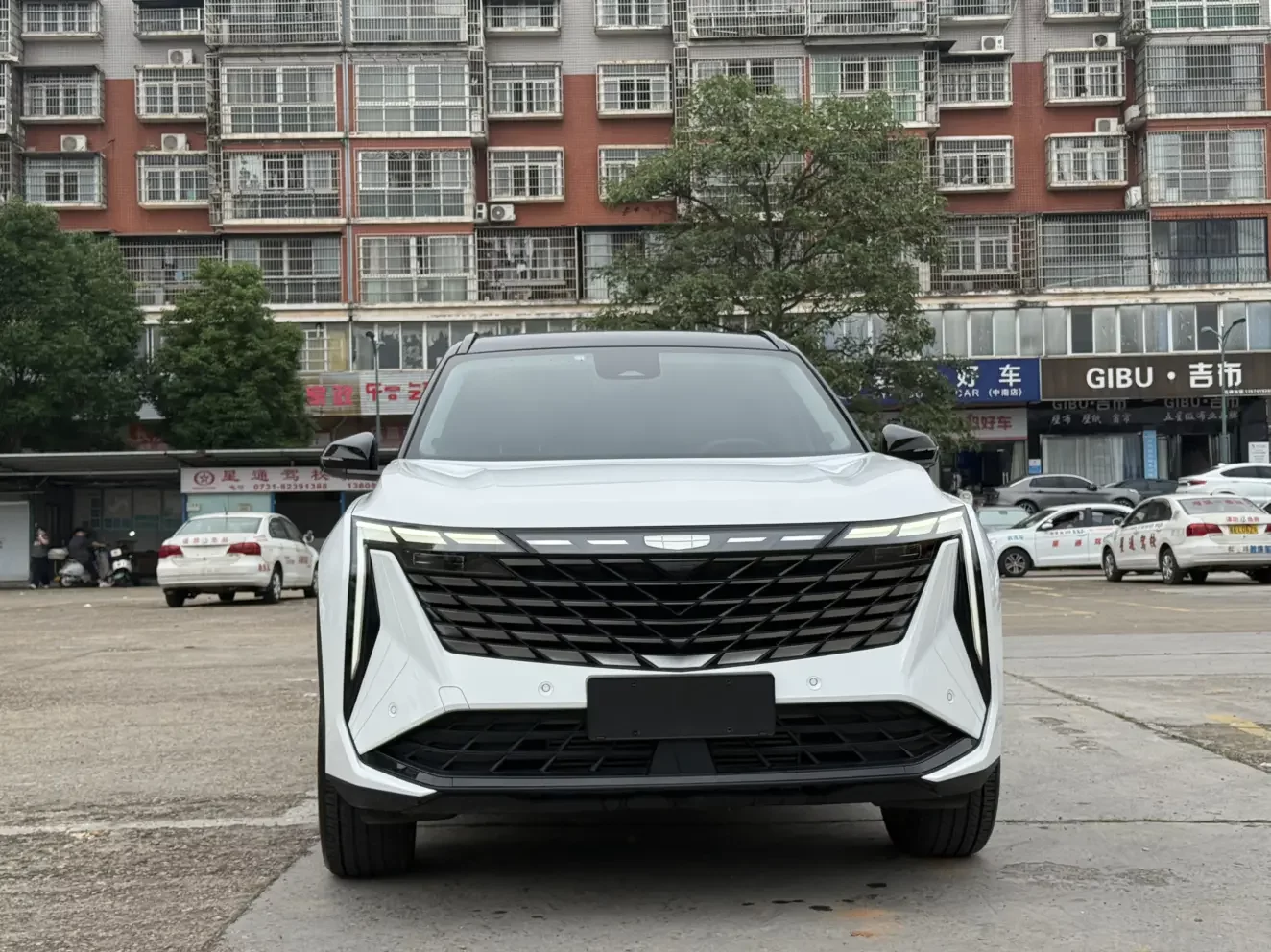 Geely Atlas L