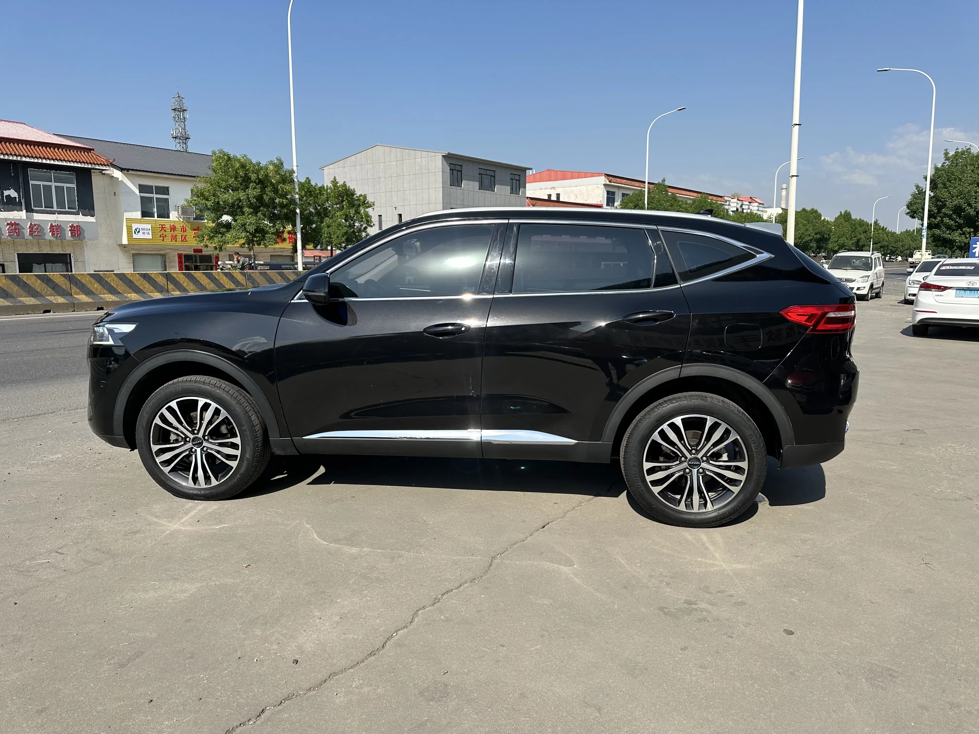 Haval F7
