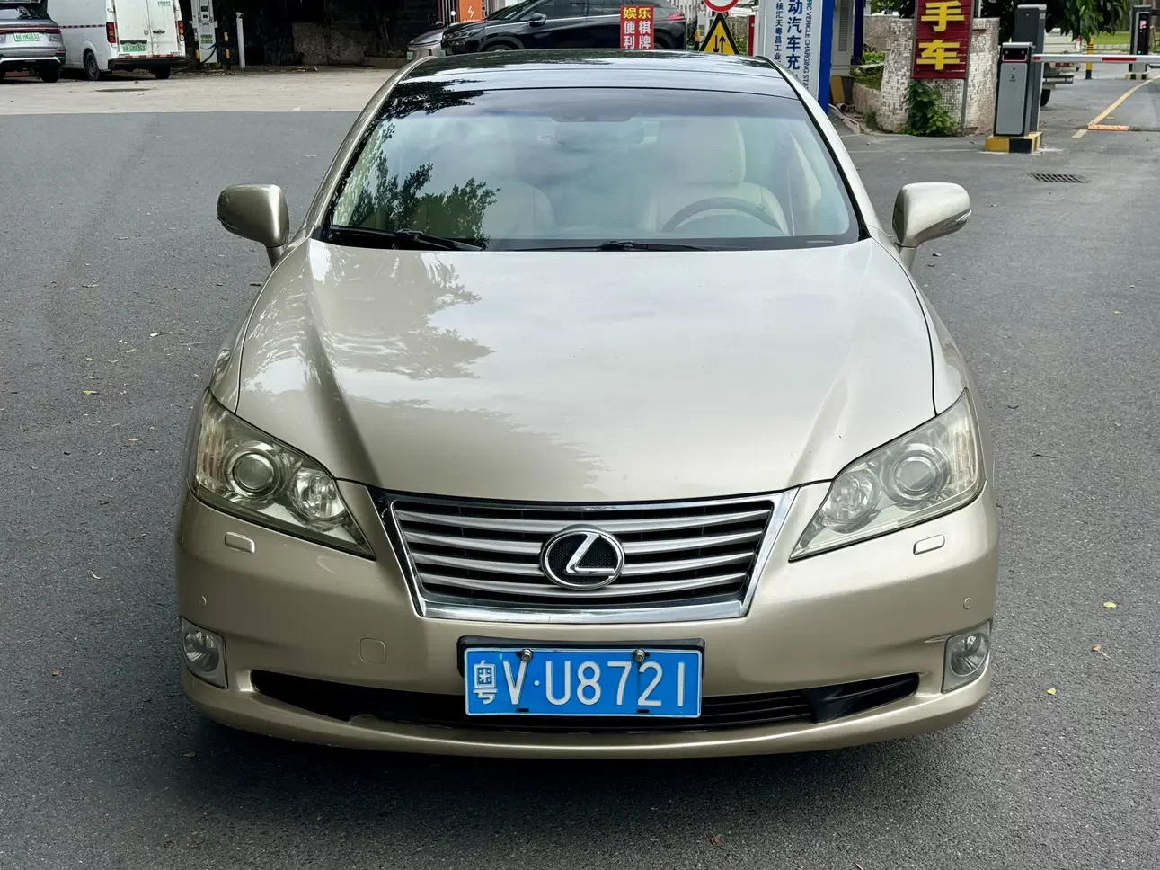 Lexus ES