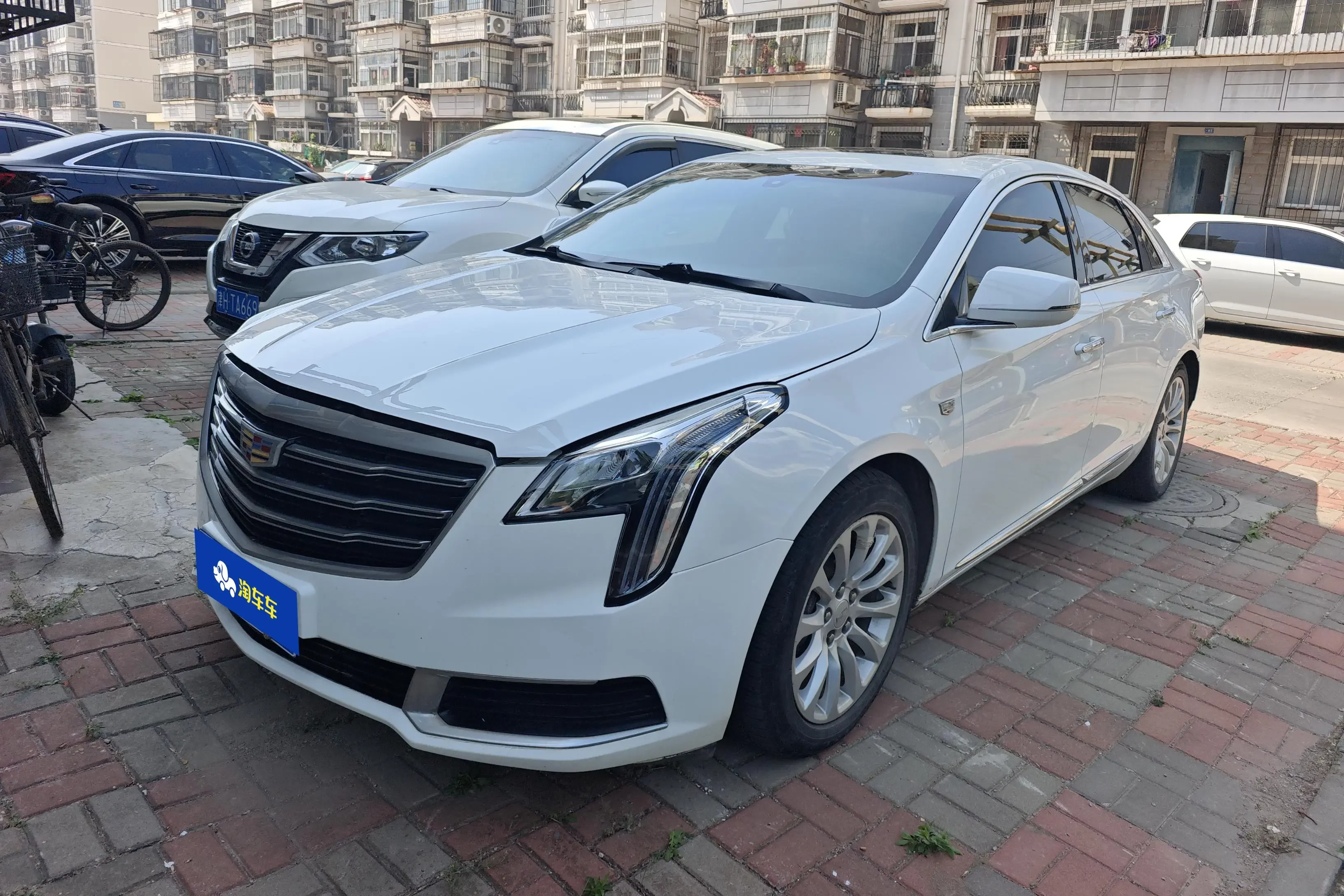 Cadillac XTS