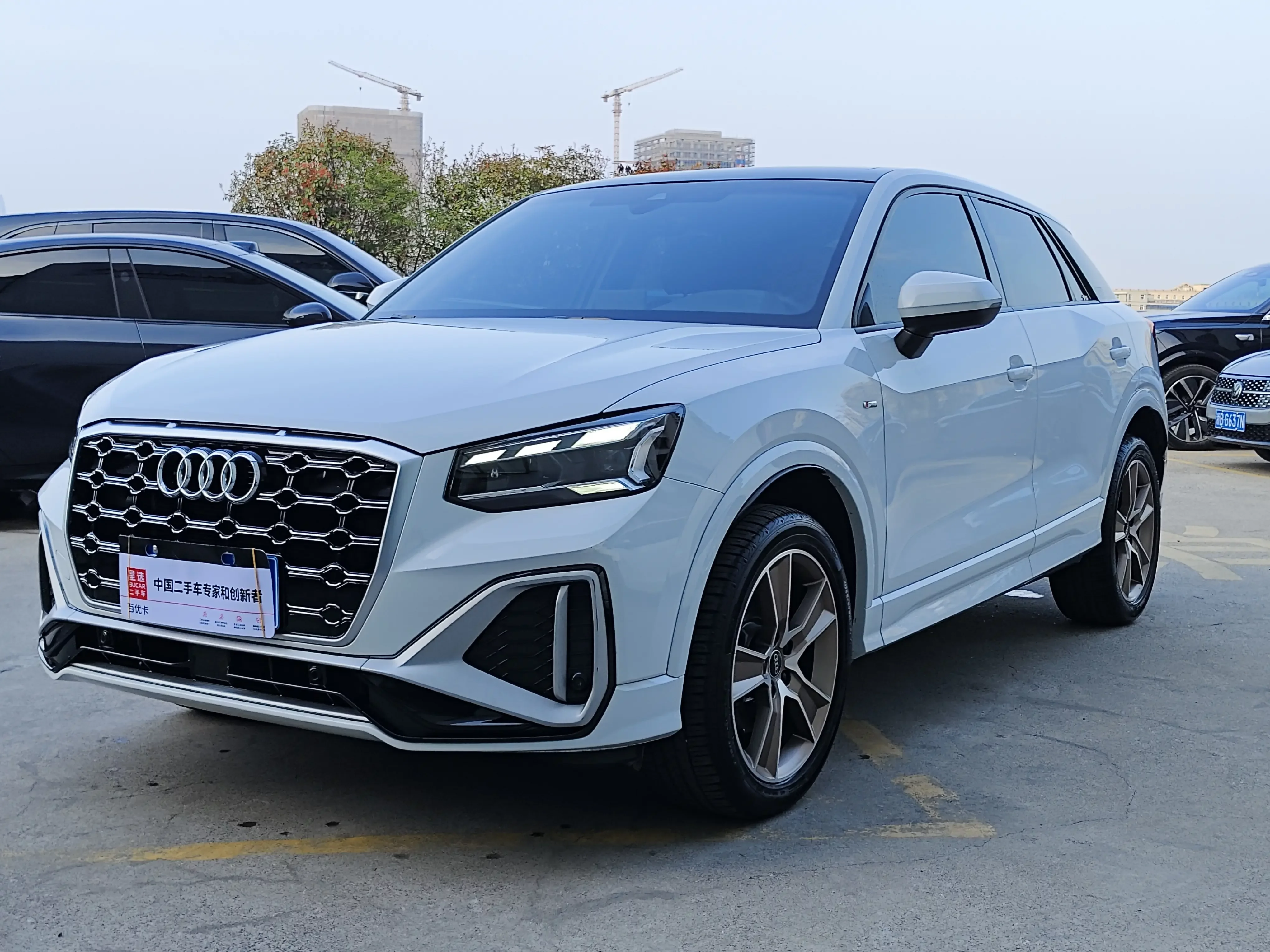 Audi Q2L