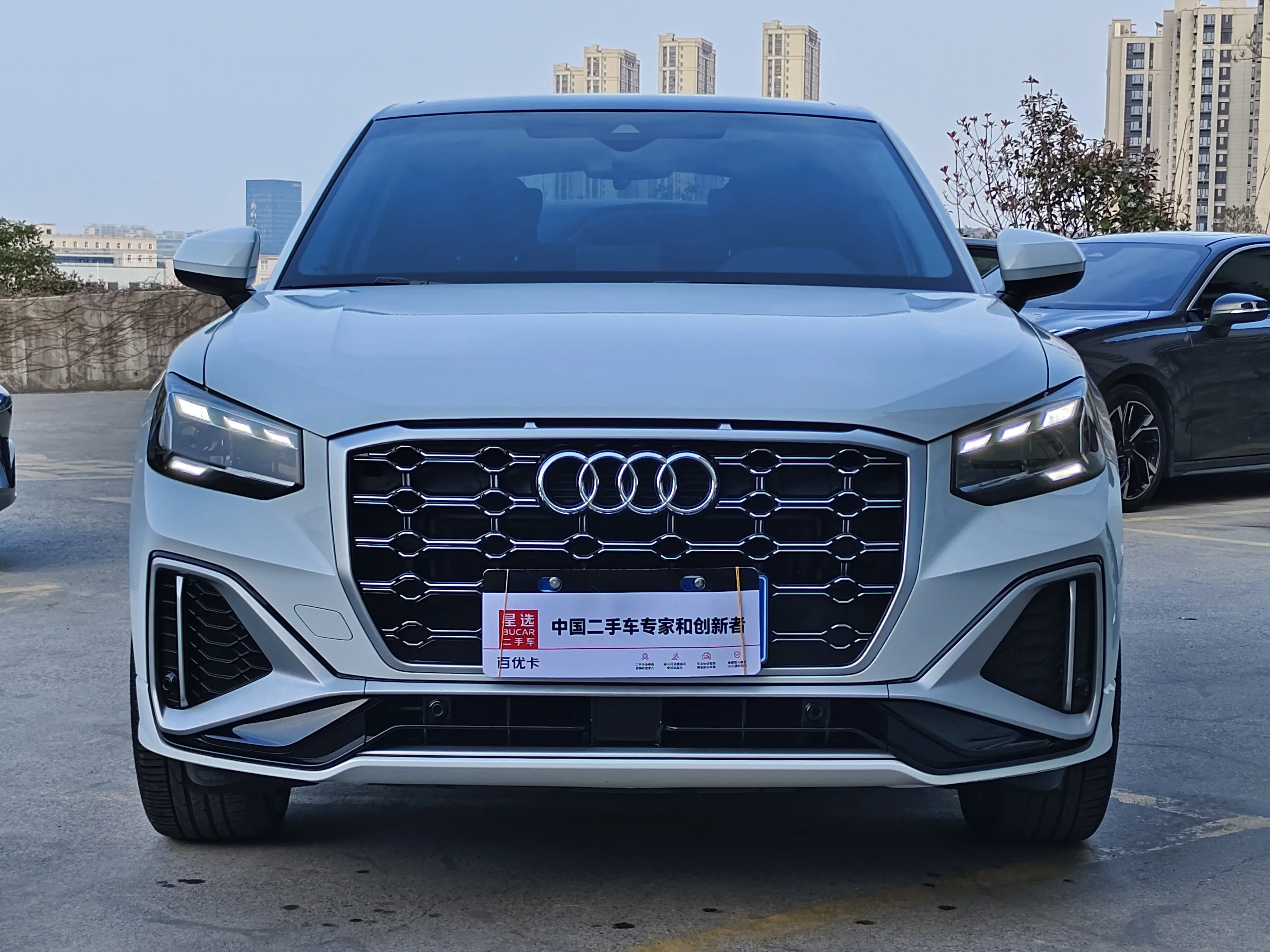 Audi Q2L