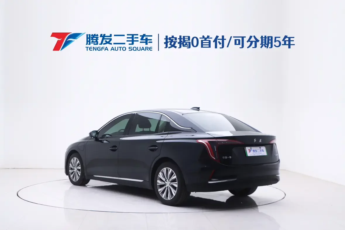 Hongqi E-QM5